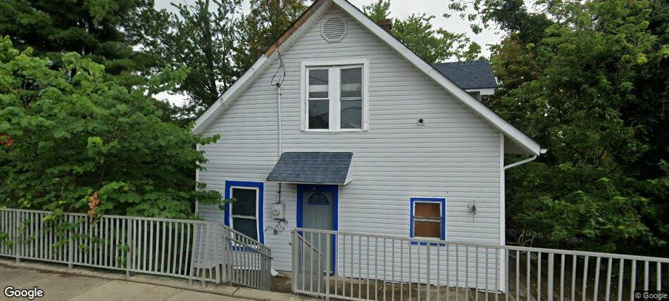 70 W Walnut Street — photo