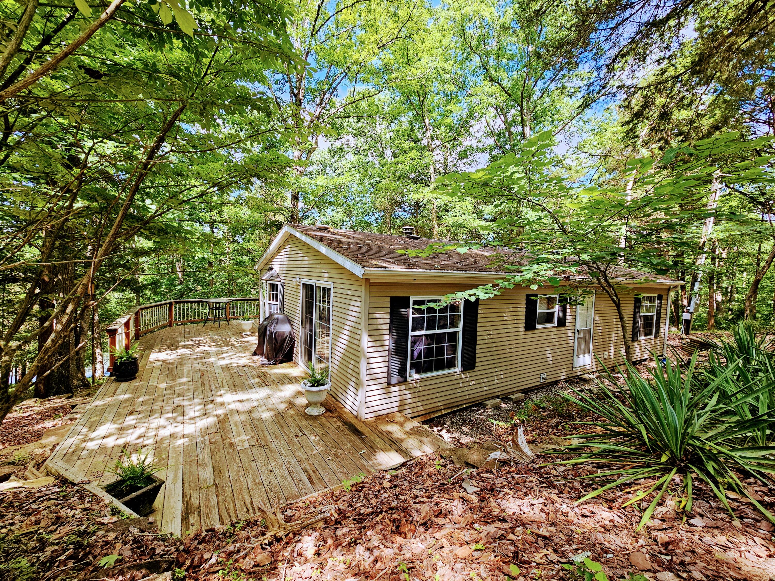 327-331 Hideaway, 327-331 — photo