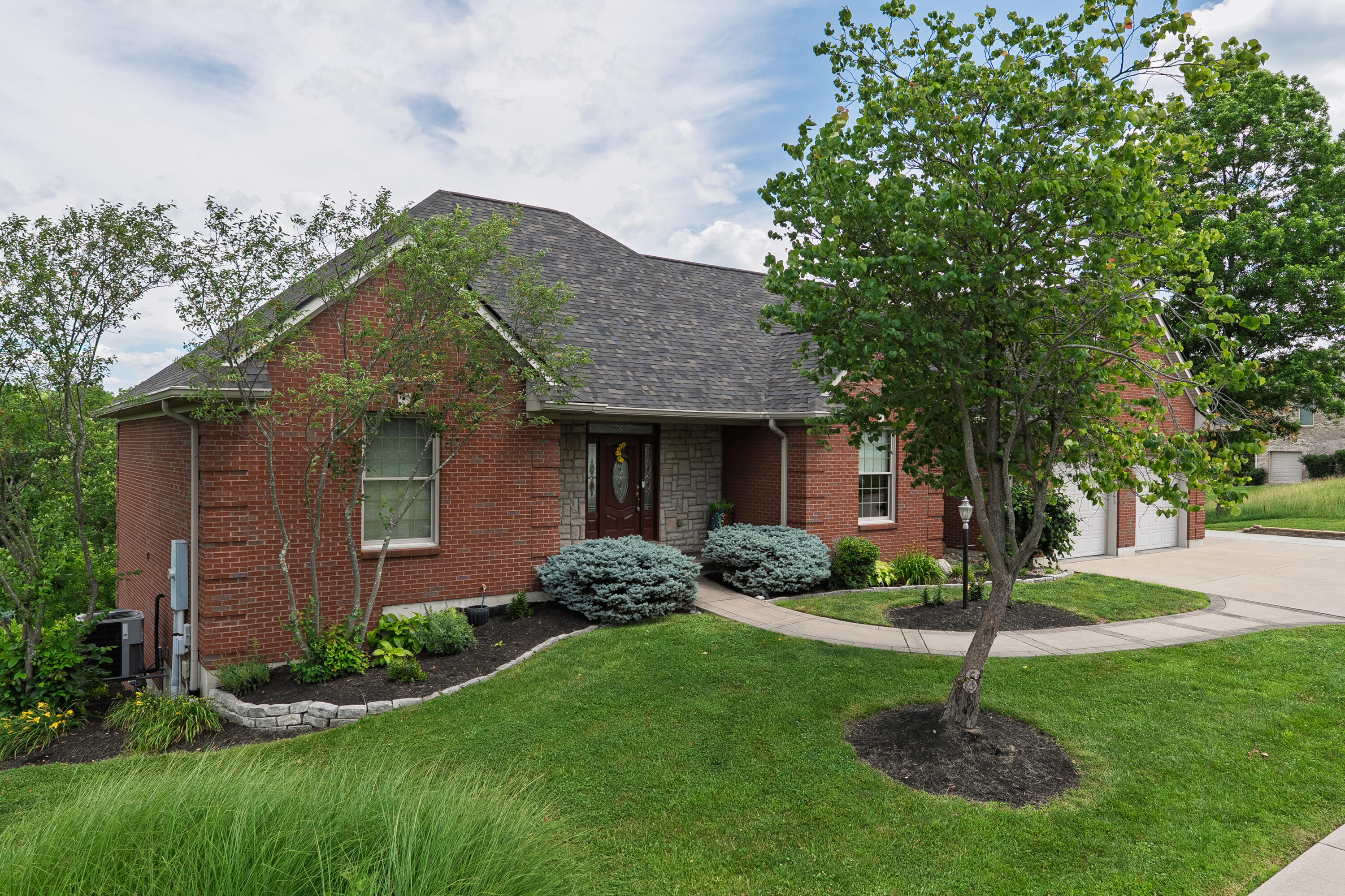 486 Links View Drive — photo