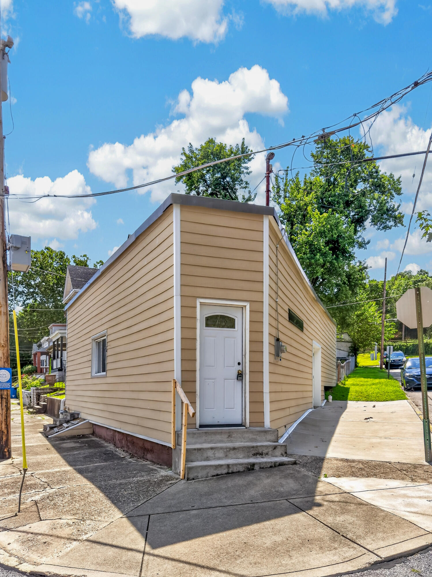 701 Berry Street — photo