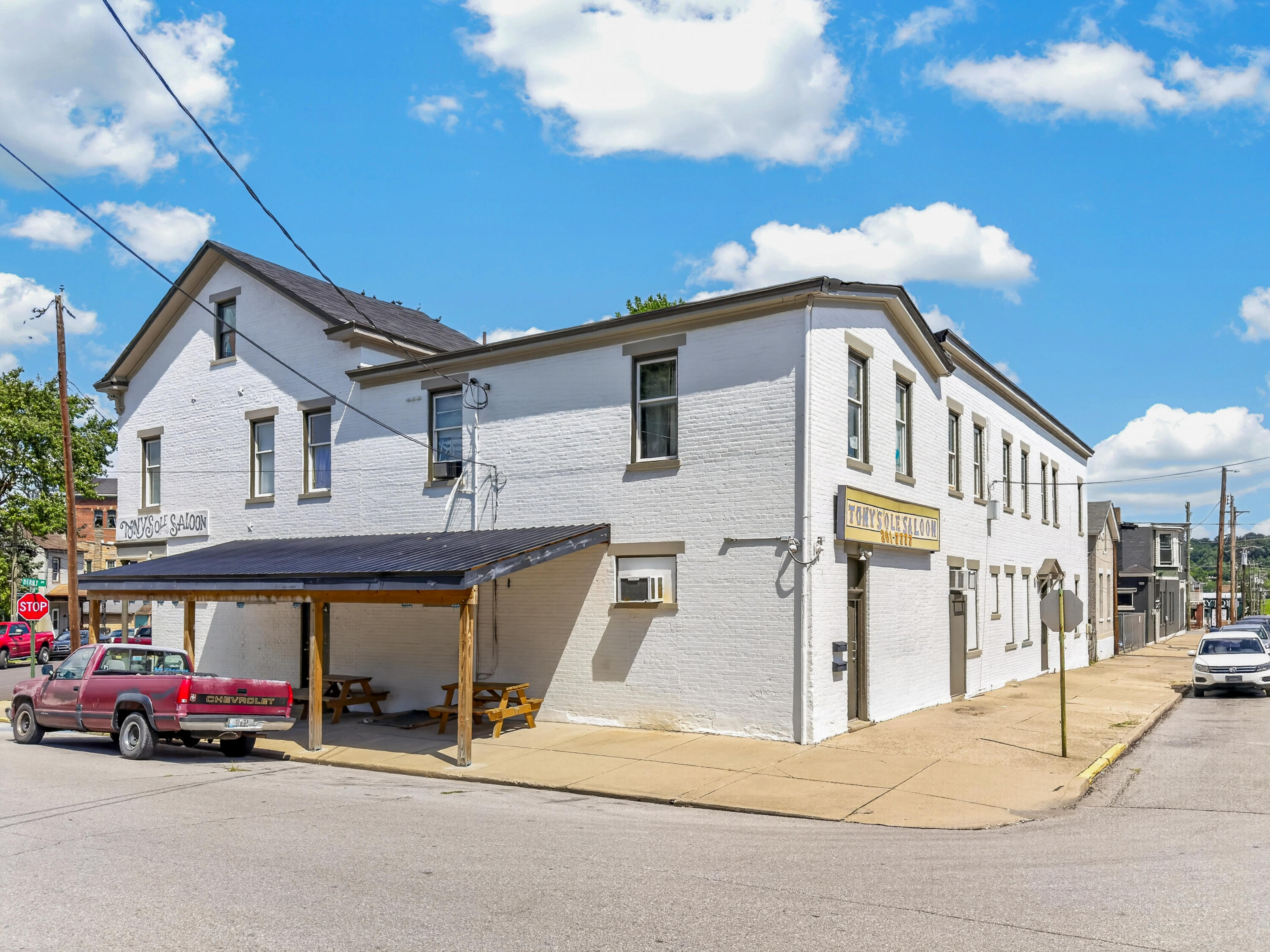613 Berry Street — photo