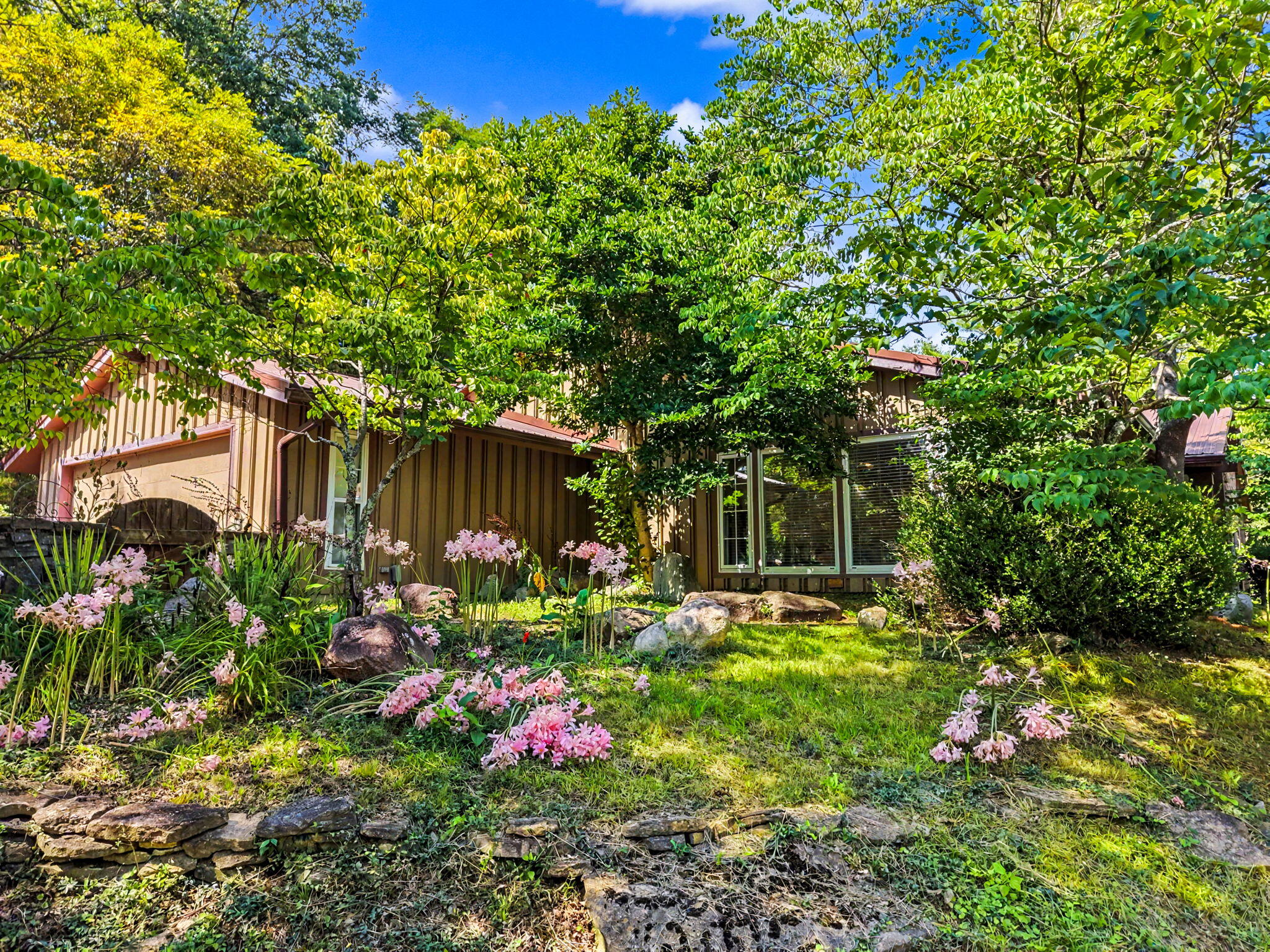 3574 Sparta Pike — photo