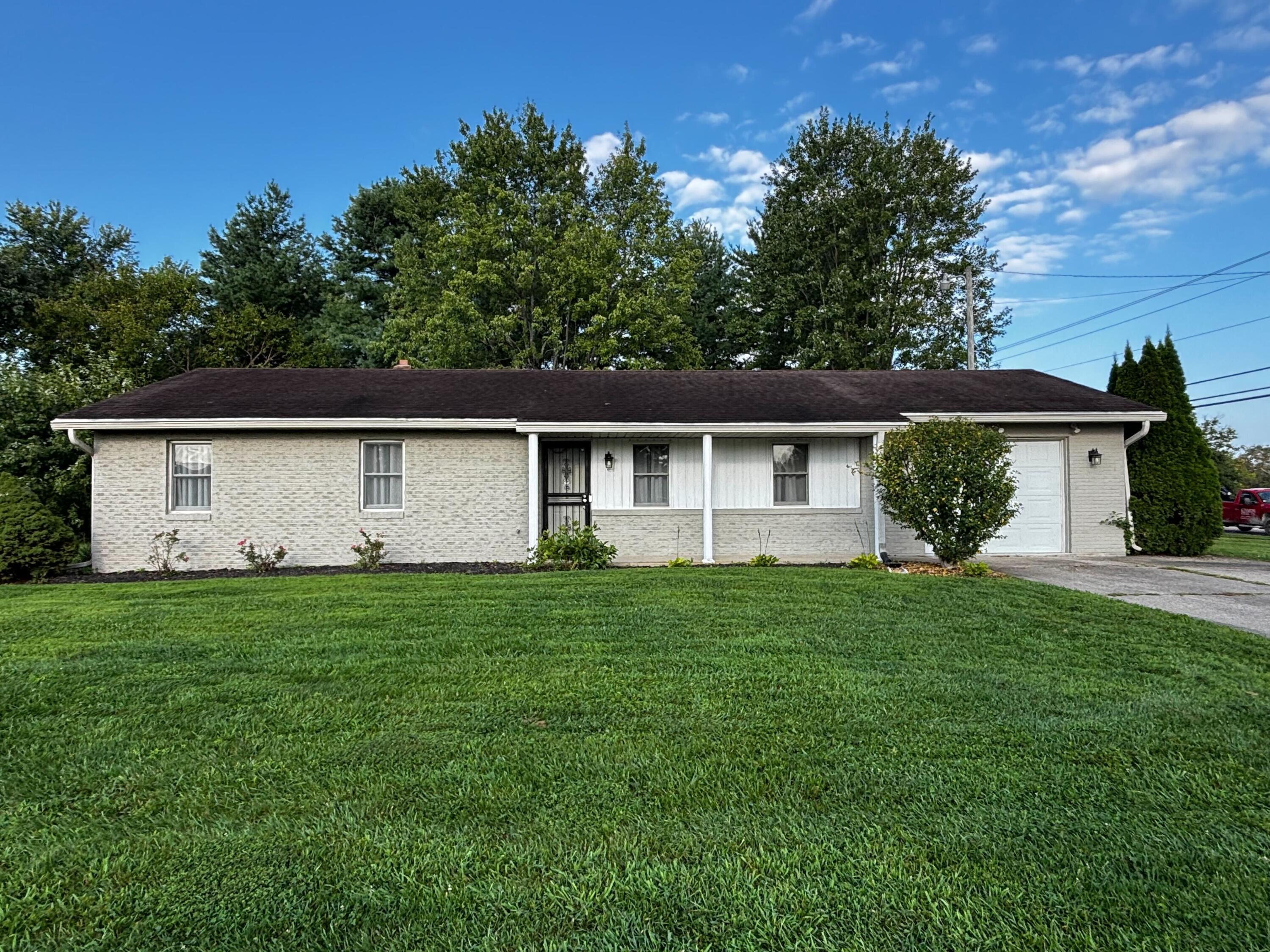 10 Ellen Kay Drive — photo