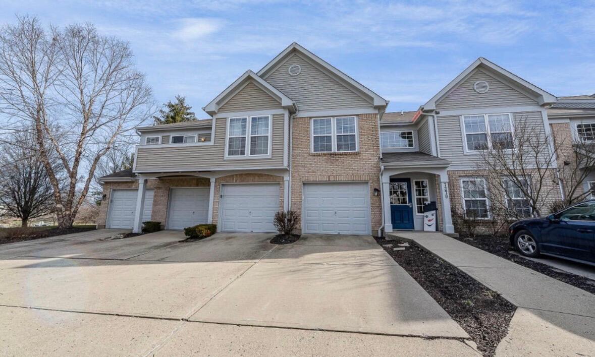 7370 Ridge Edge Court, C — photo