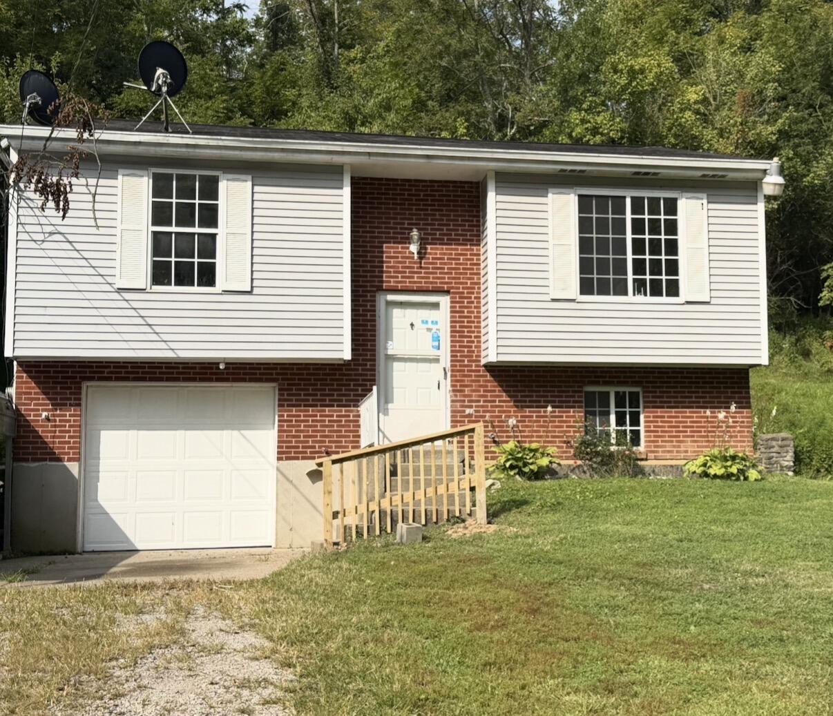 10322 Persimmon Grove Pike — photo