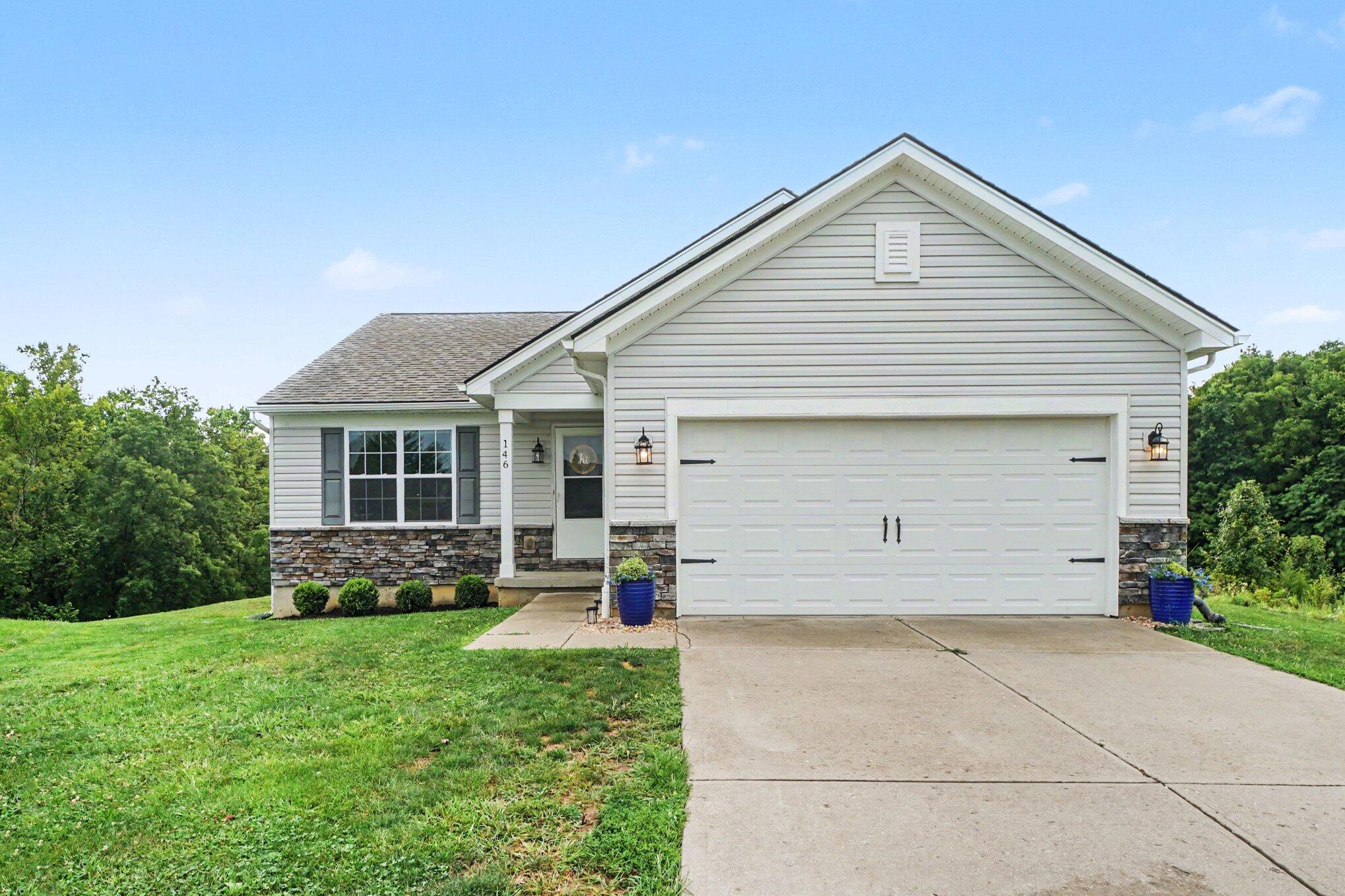 146 Arlington Court — photo