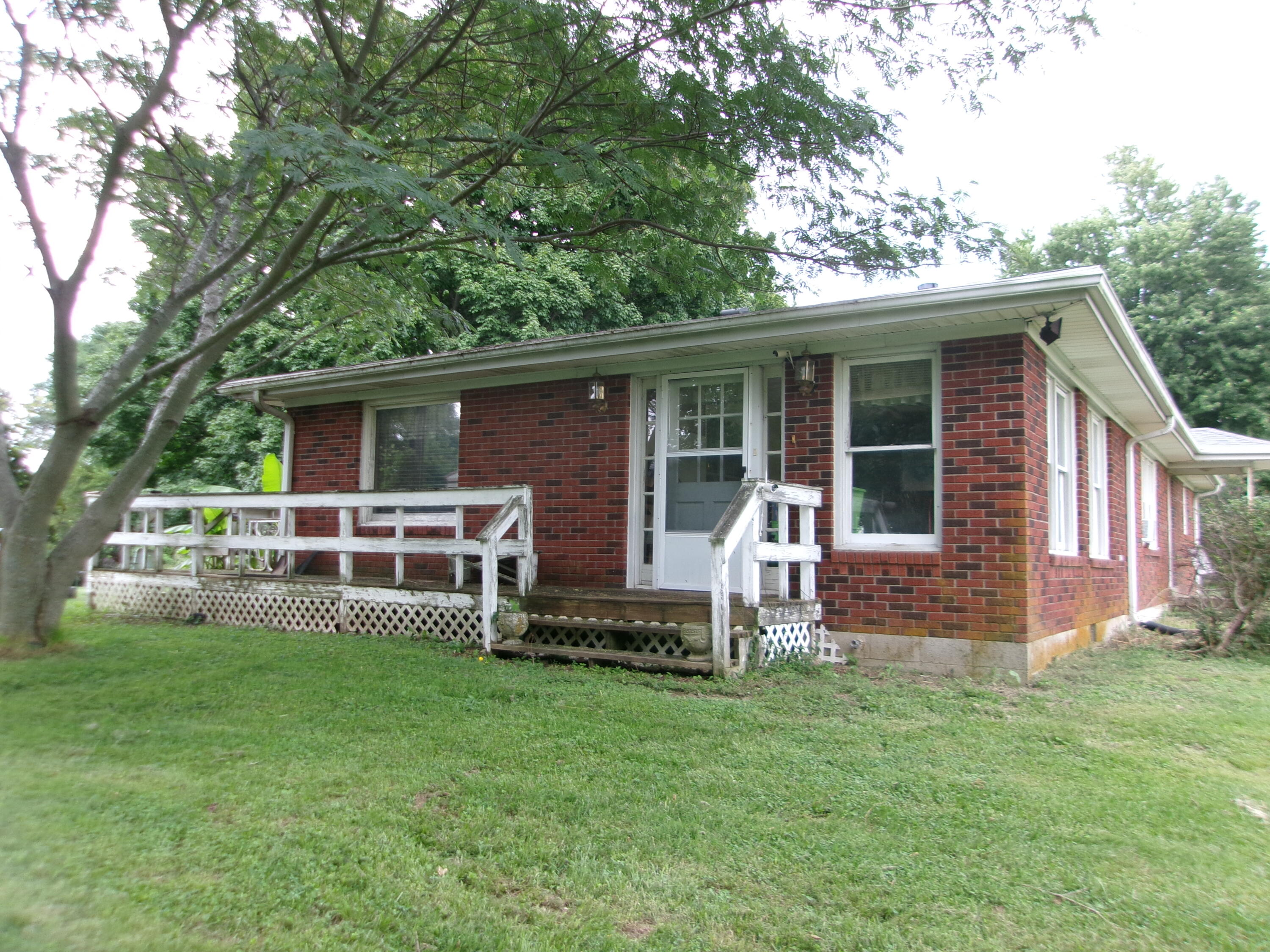 140 Old Carmon Road — photo