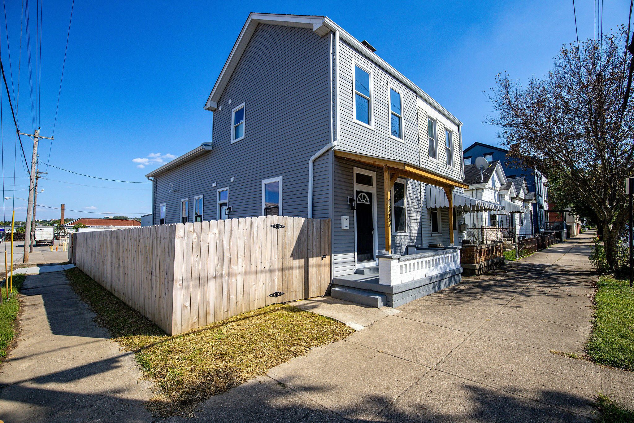 1302 Russell Street — photo
