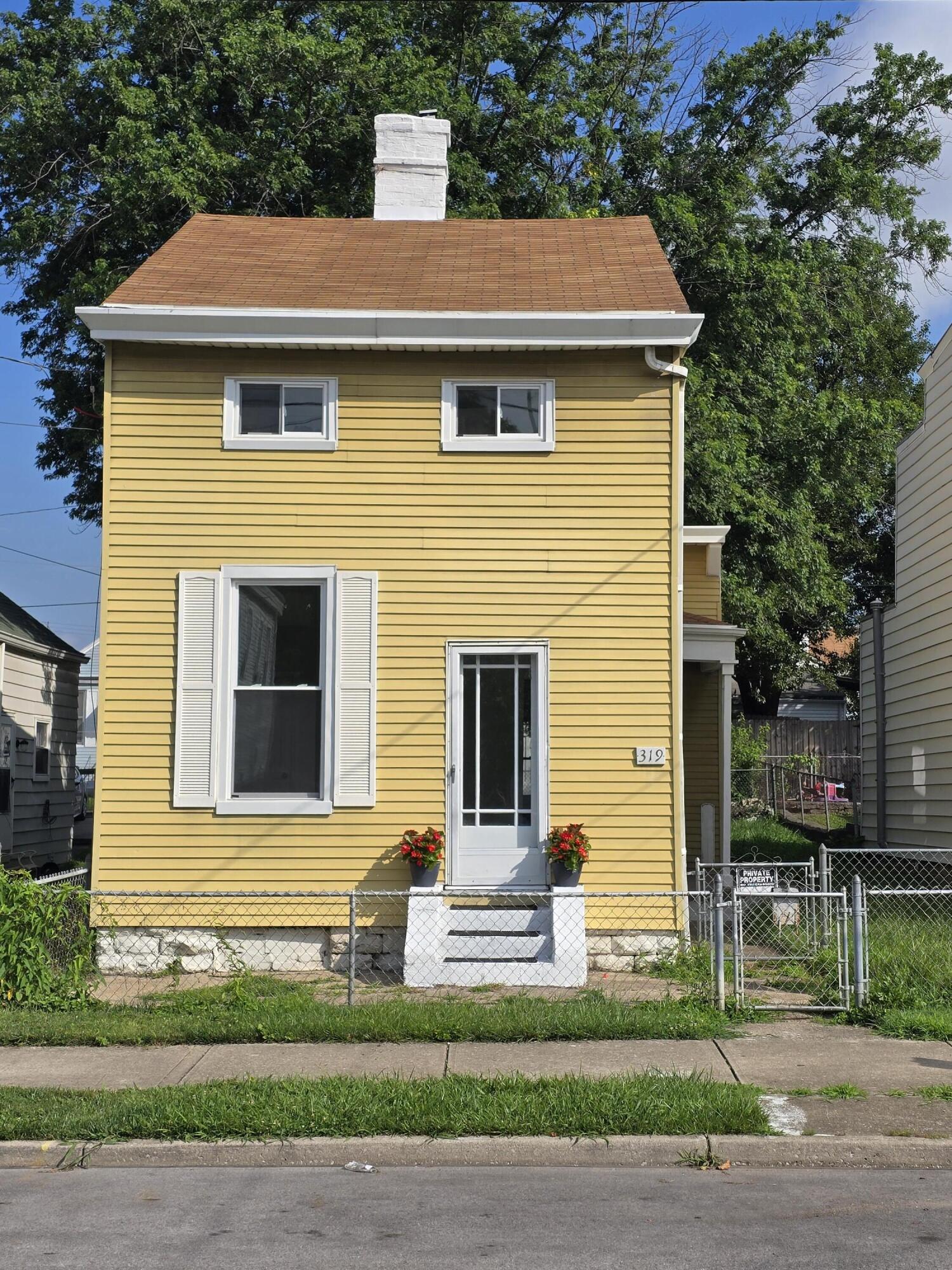 319 W 12th Street — photo