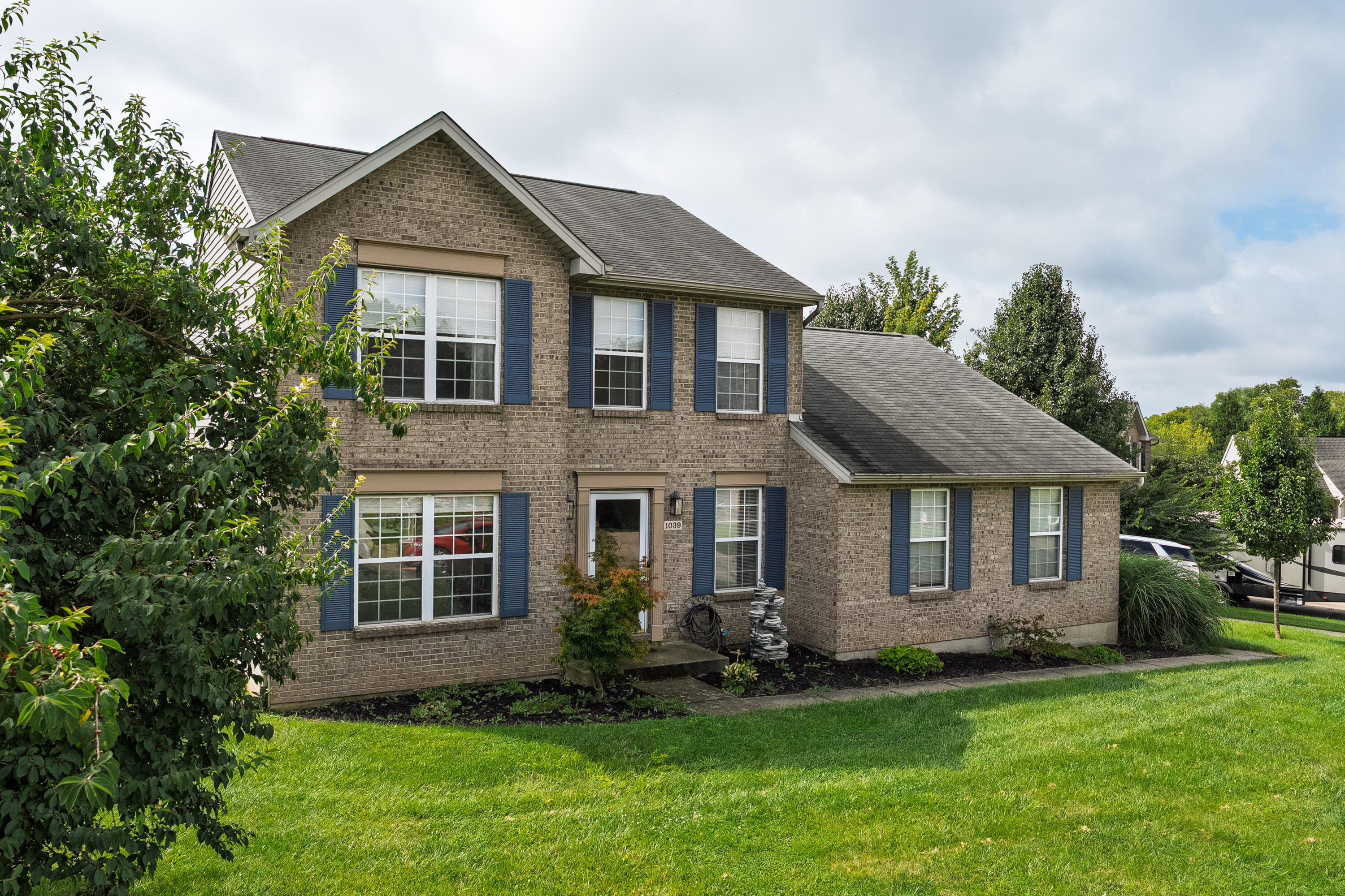 1039 Falcon Court — photo