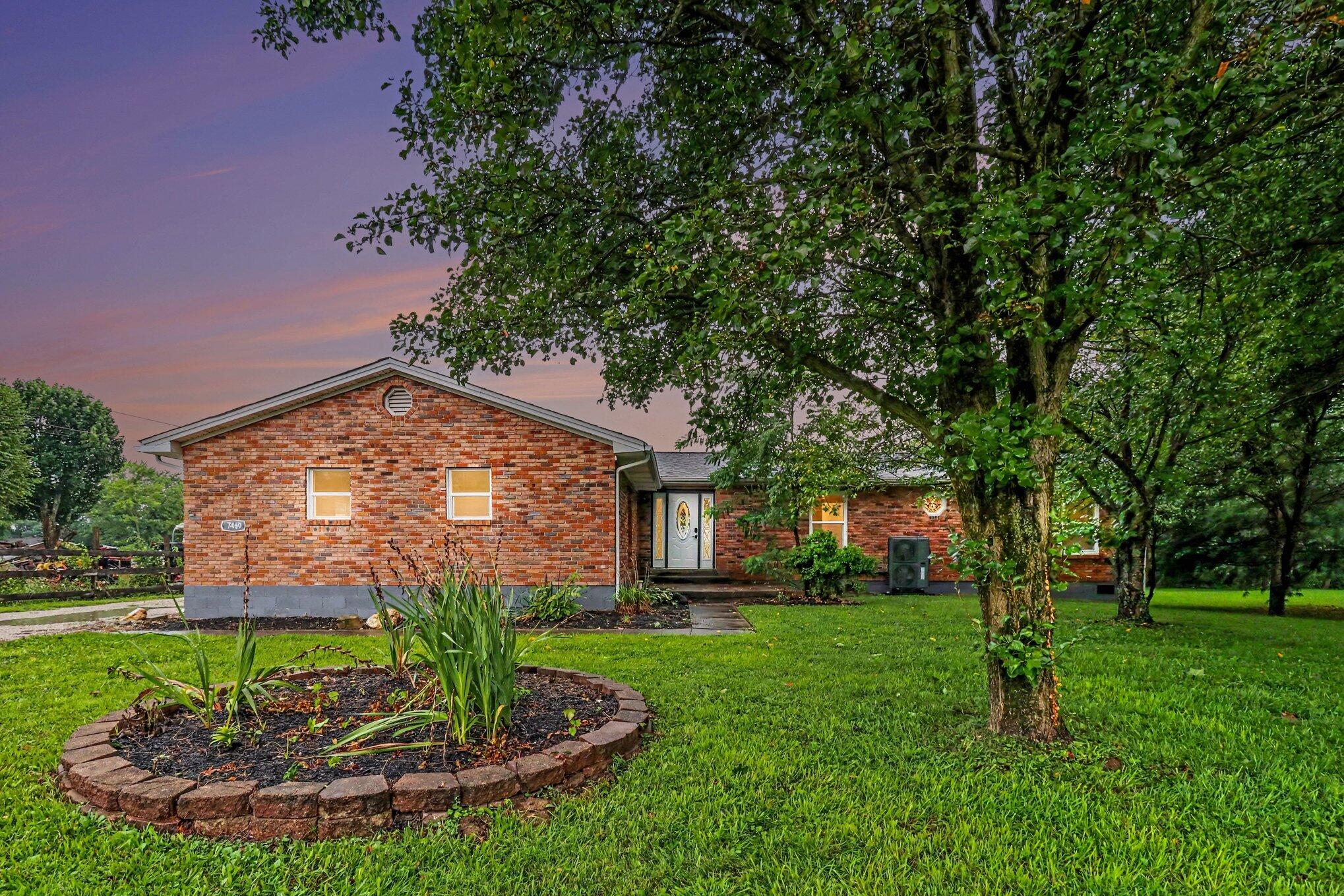 7469 E Bend Road — photo