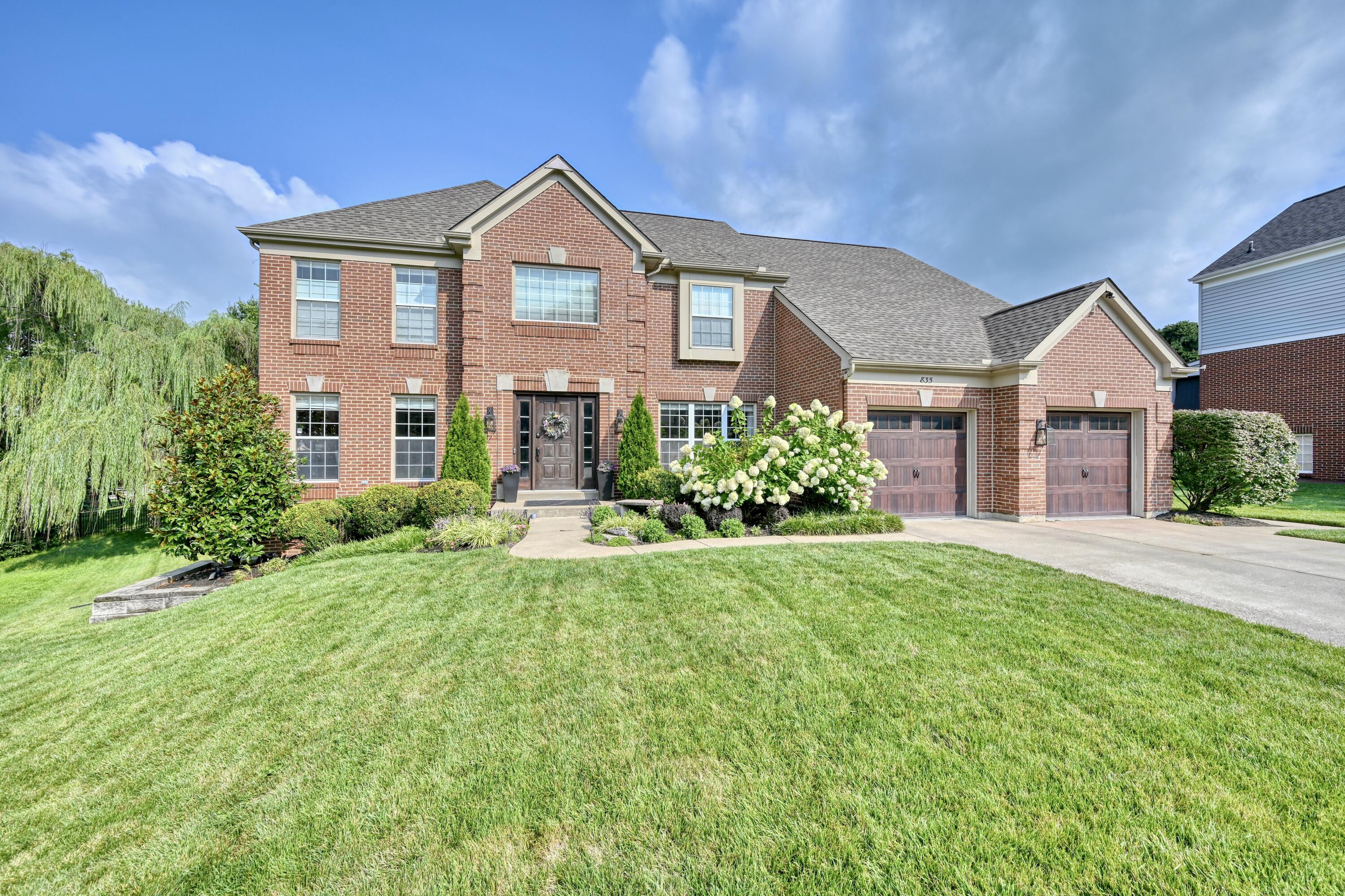 835 Crossings Drive — photo