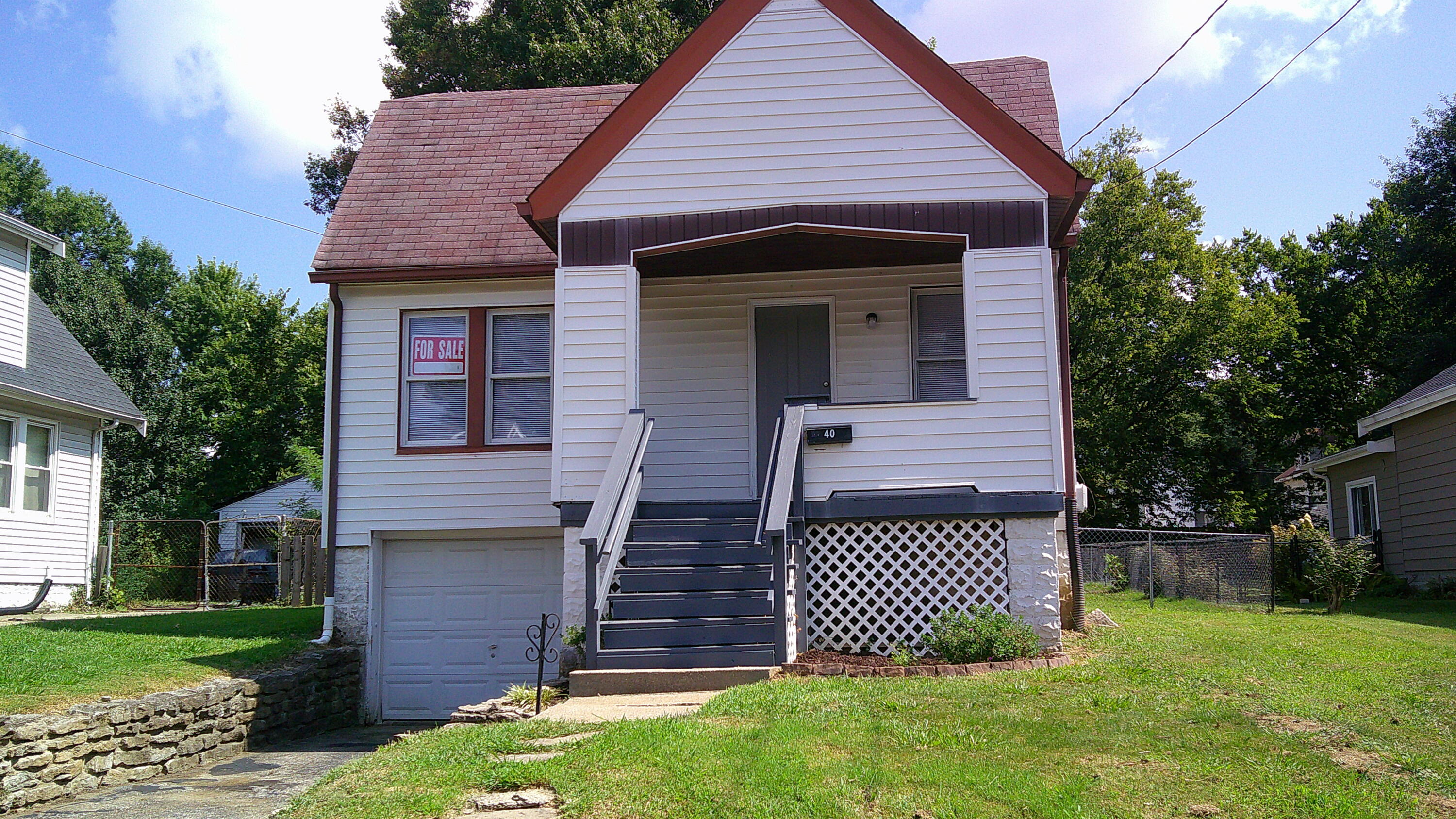 40 Sunset Avenue — photo