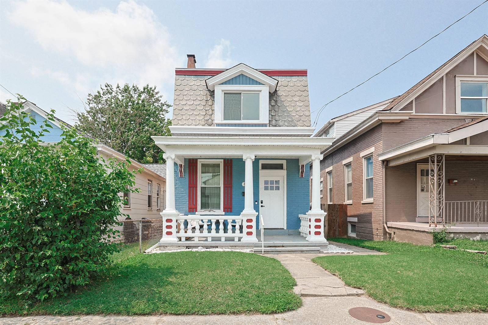 824 Oak Street — photo