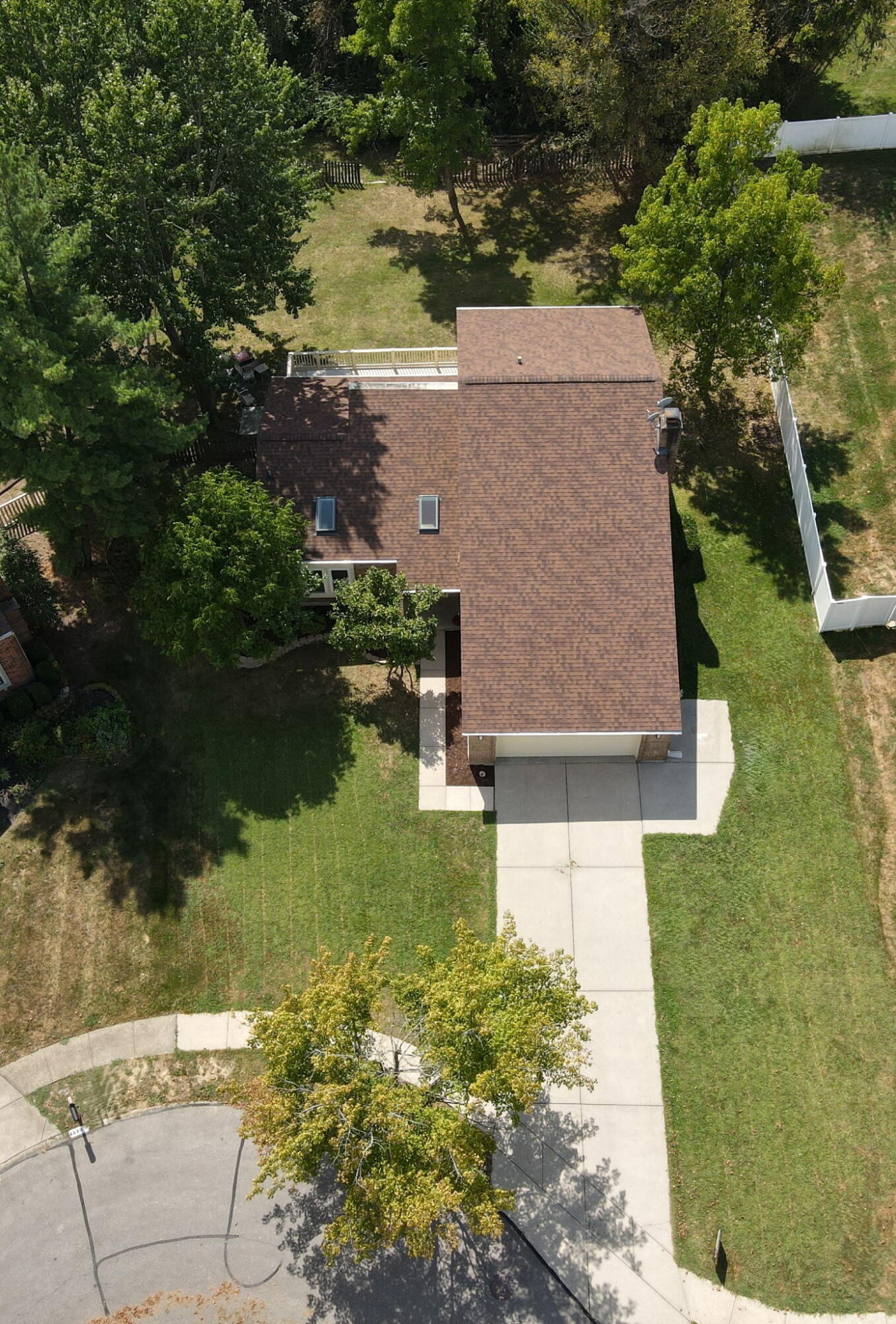1553 Linden Court — photo