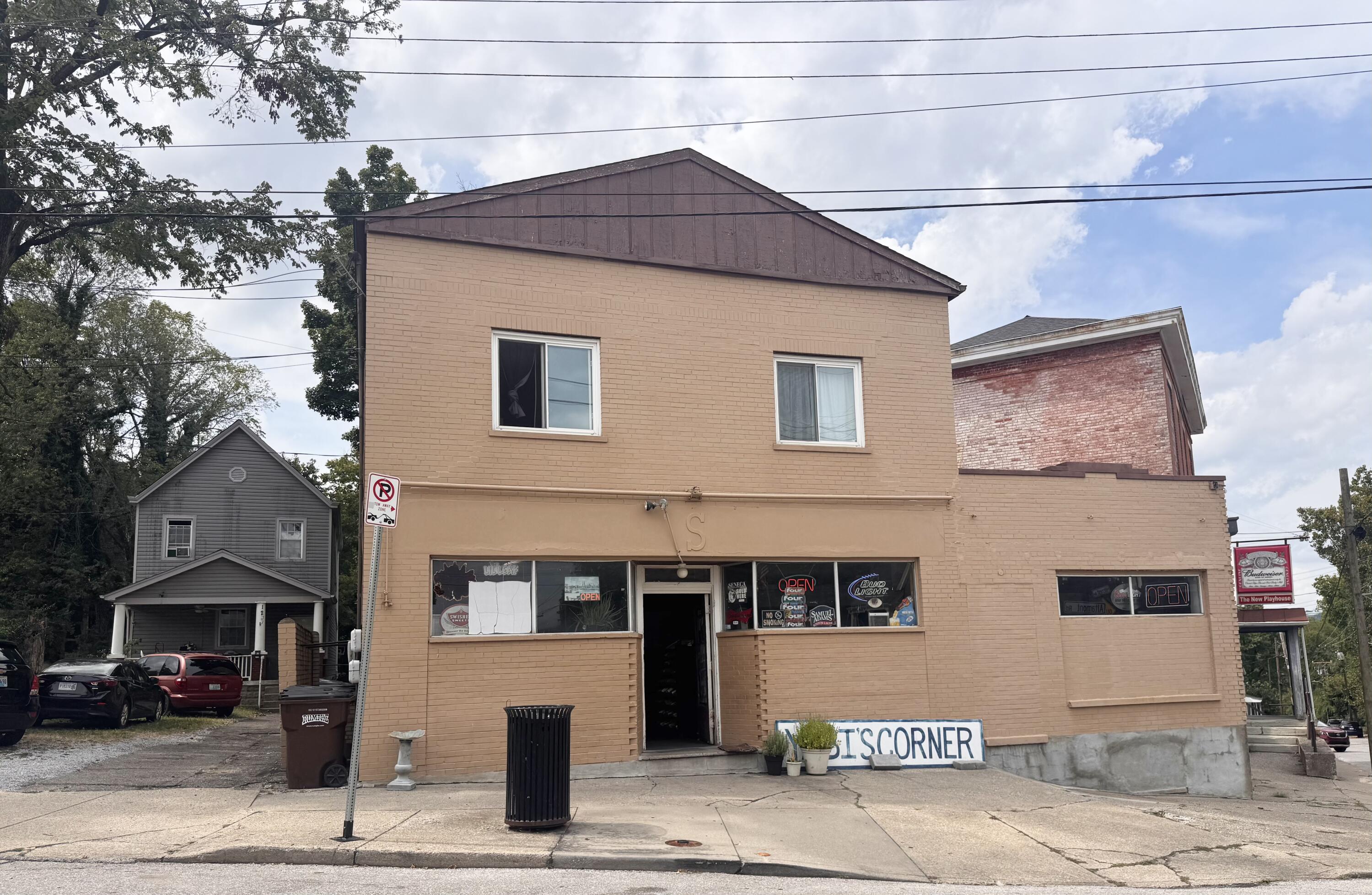 1255 1257 Parkway Avenue — photo