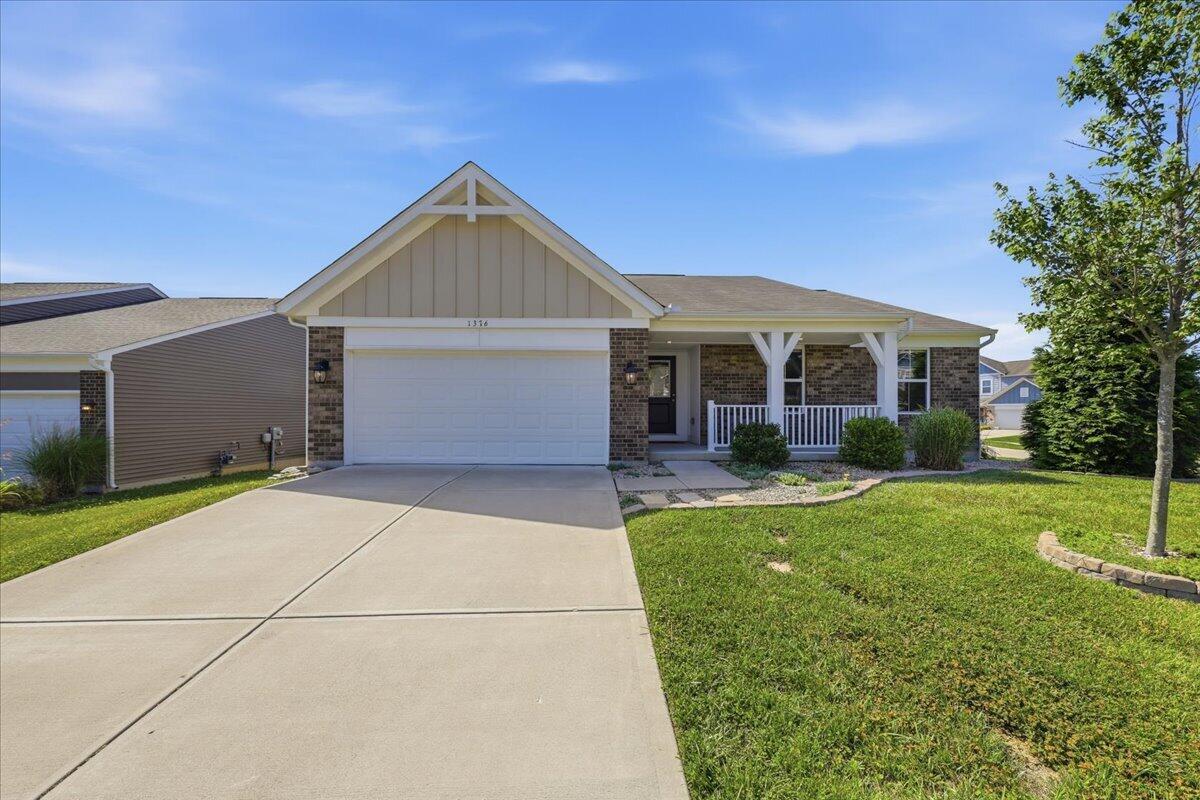 1376 Meadowcrest Circle — photo