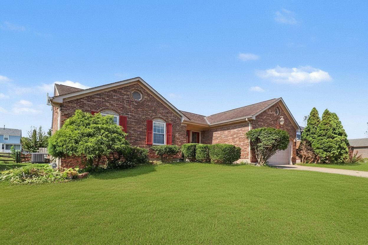 1436 Bayfield Court — photo