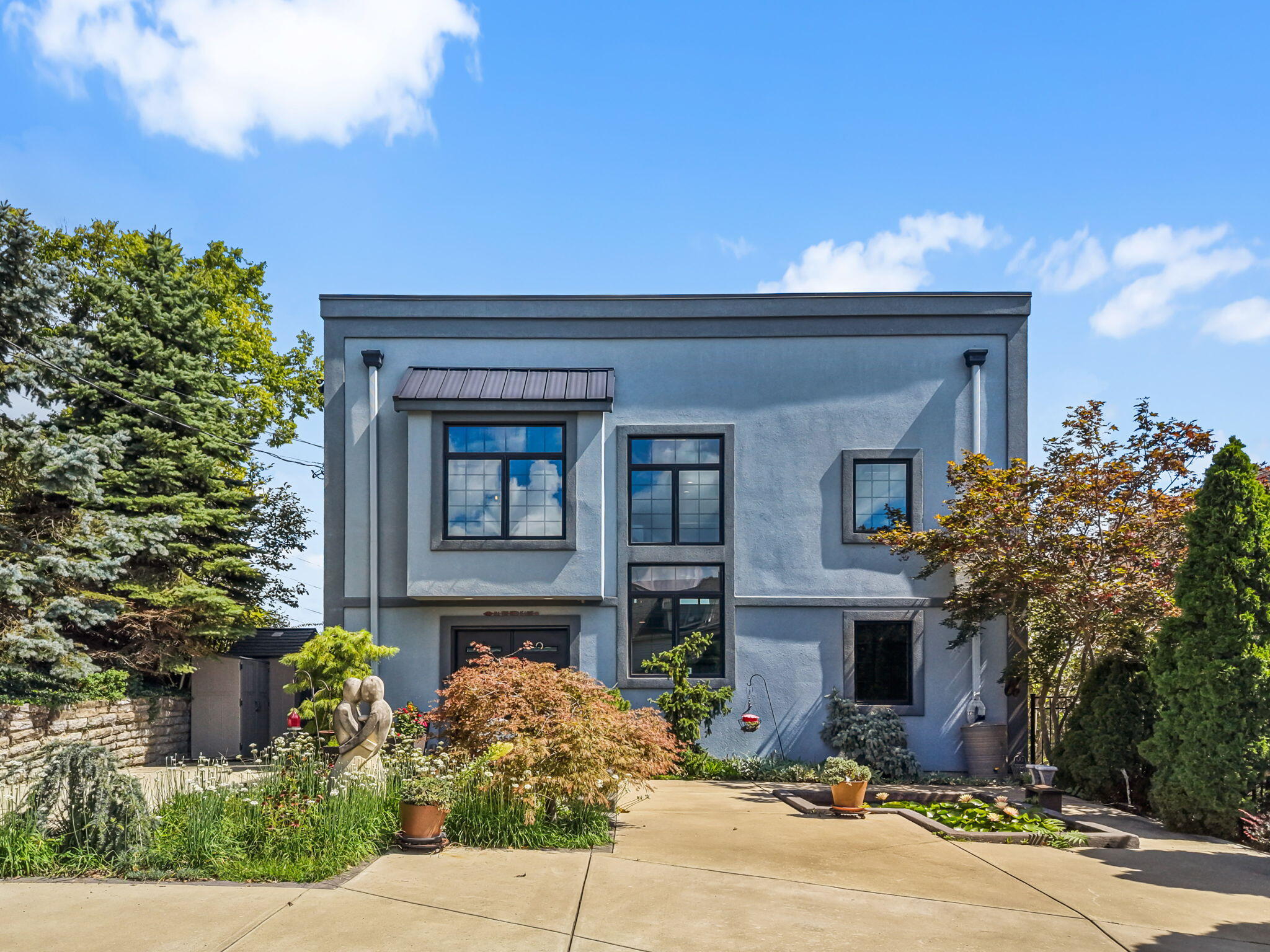 300 View Place — photo