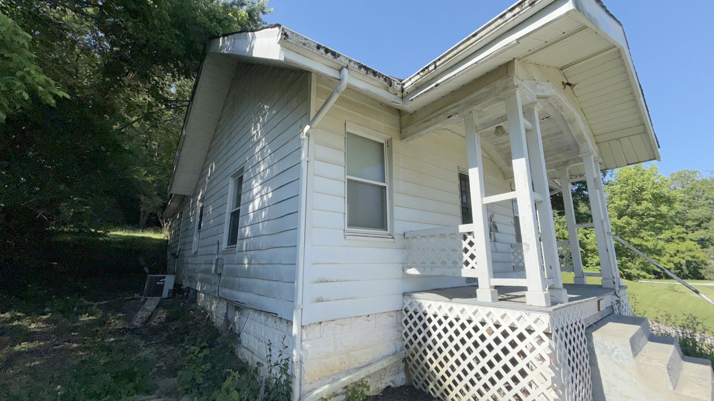 5668 Mary Ingles Hwy — photo