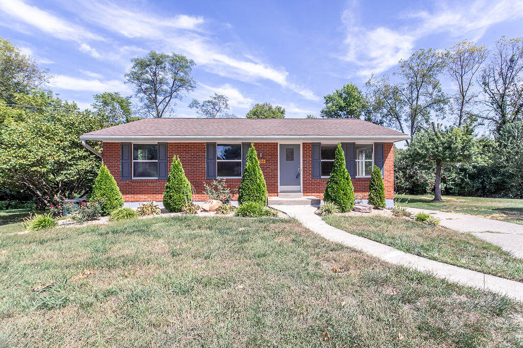 736 Lakeshore Drive — photo