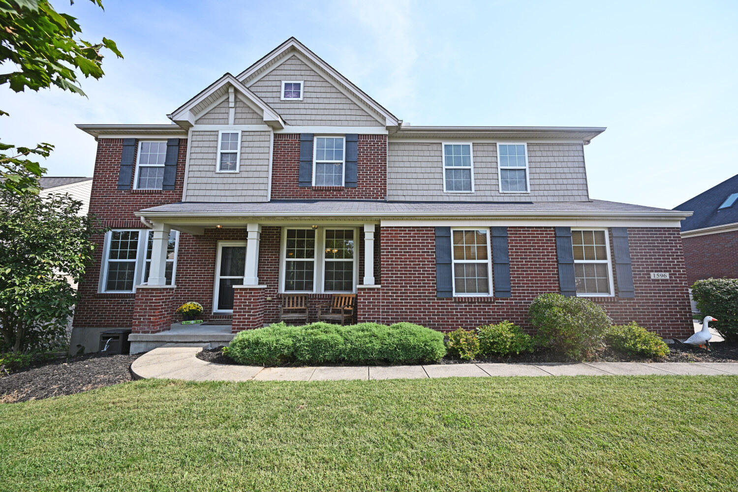 1596 Southcross Drive — photo