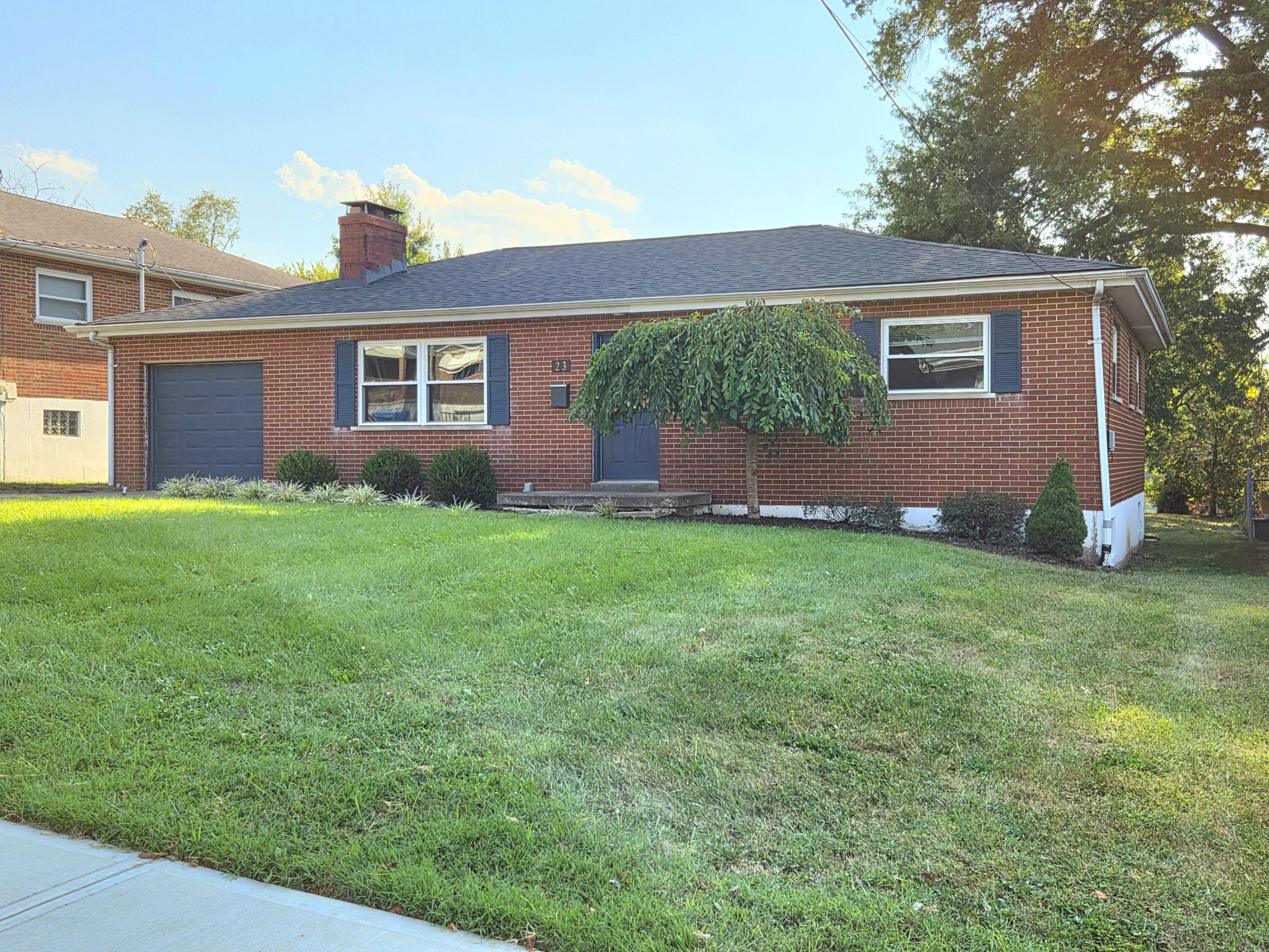 23 Edwards — photo