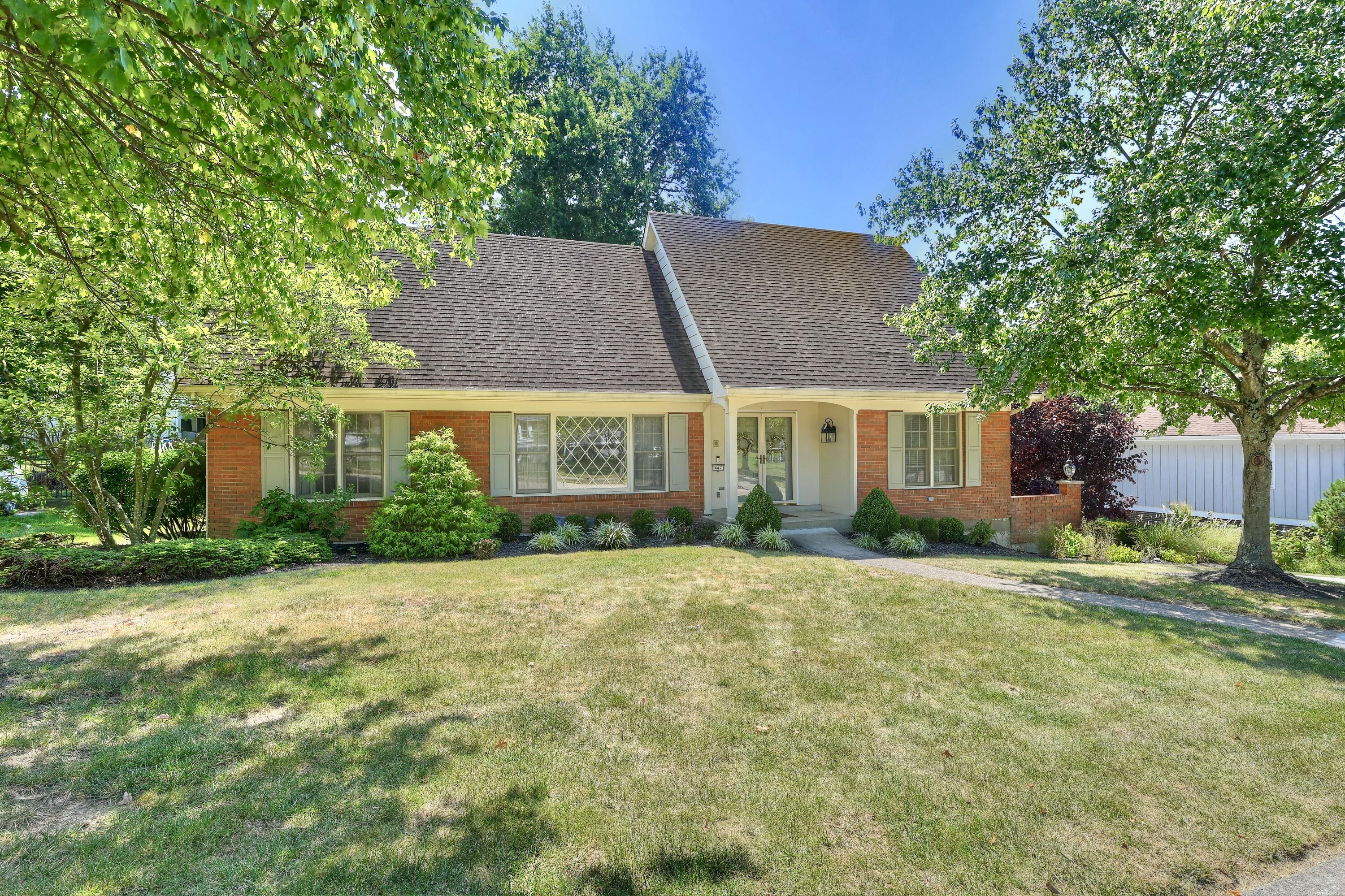 447 White Oak Drive — photo
