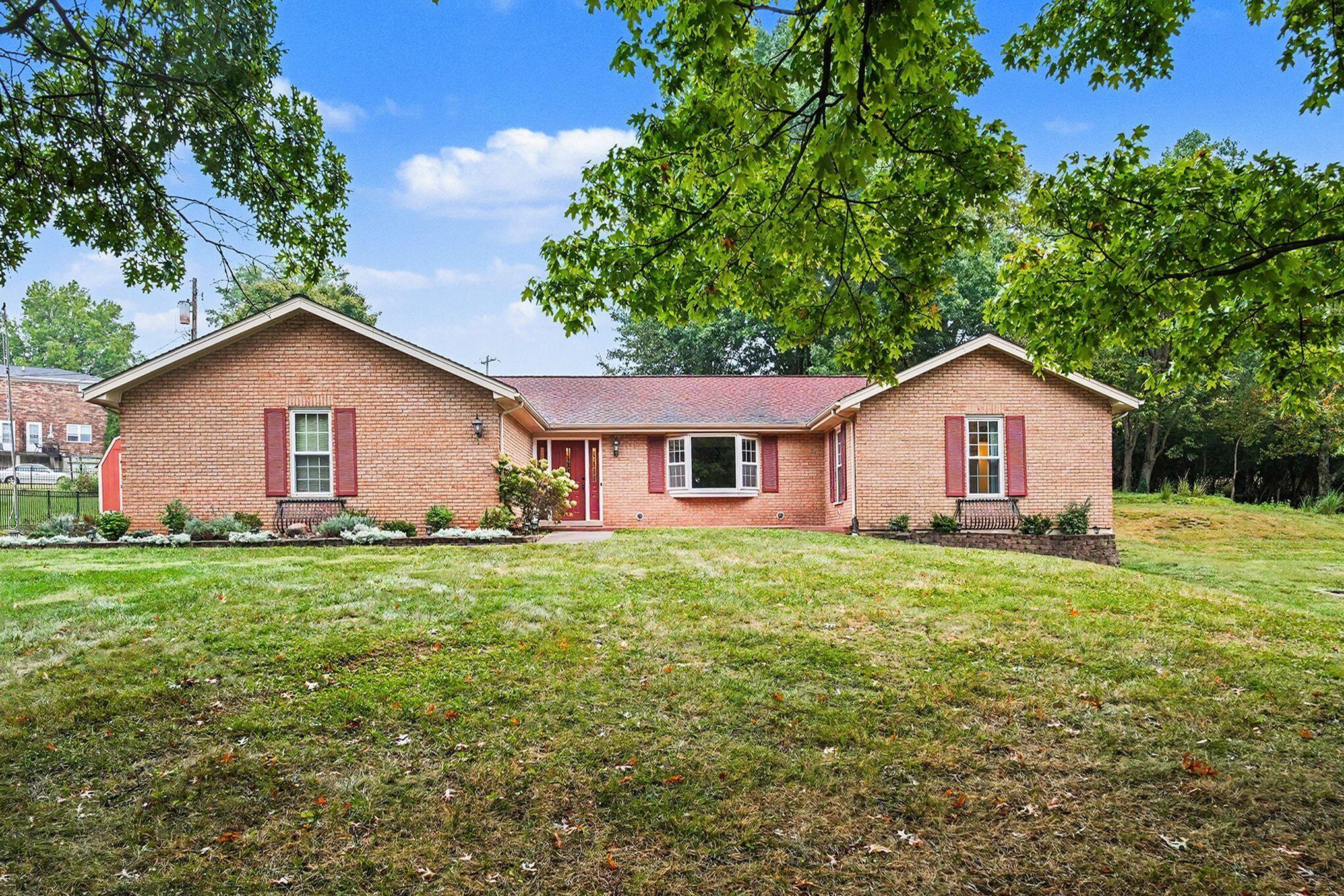 406 Sandalwood Drive — photo
