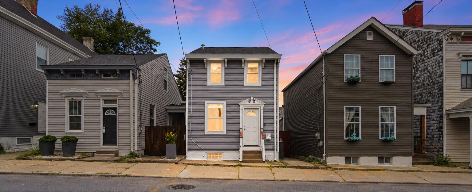 634 W 12th Street — photo