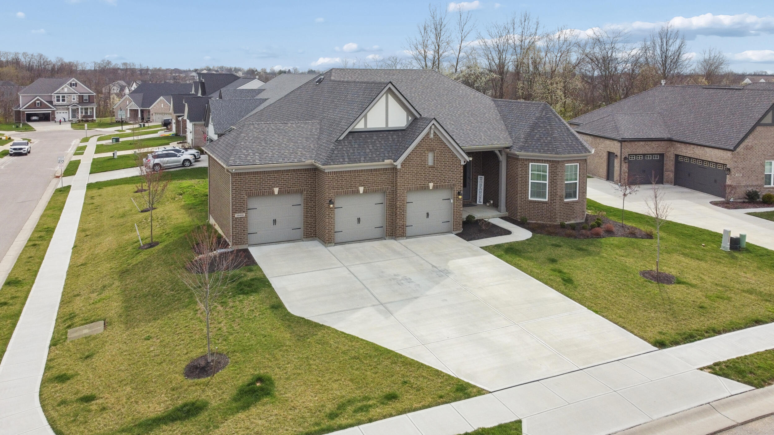 10400 N Brookhurst Lane — photo