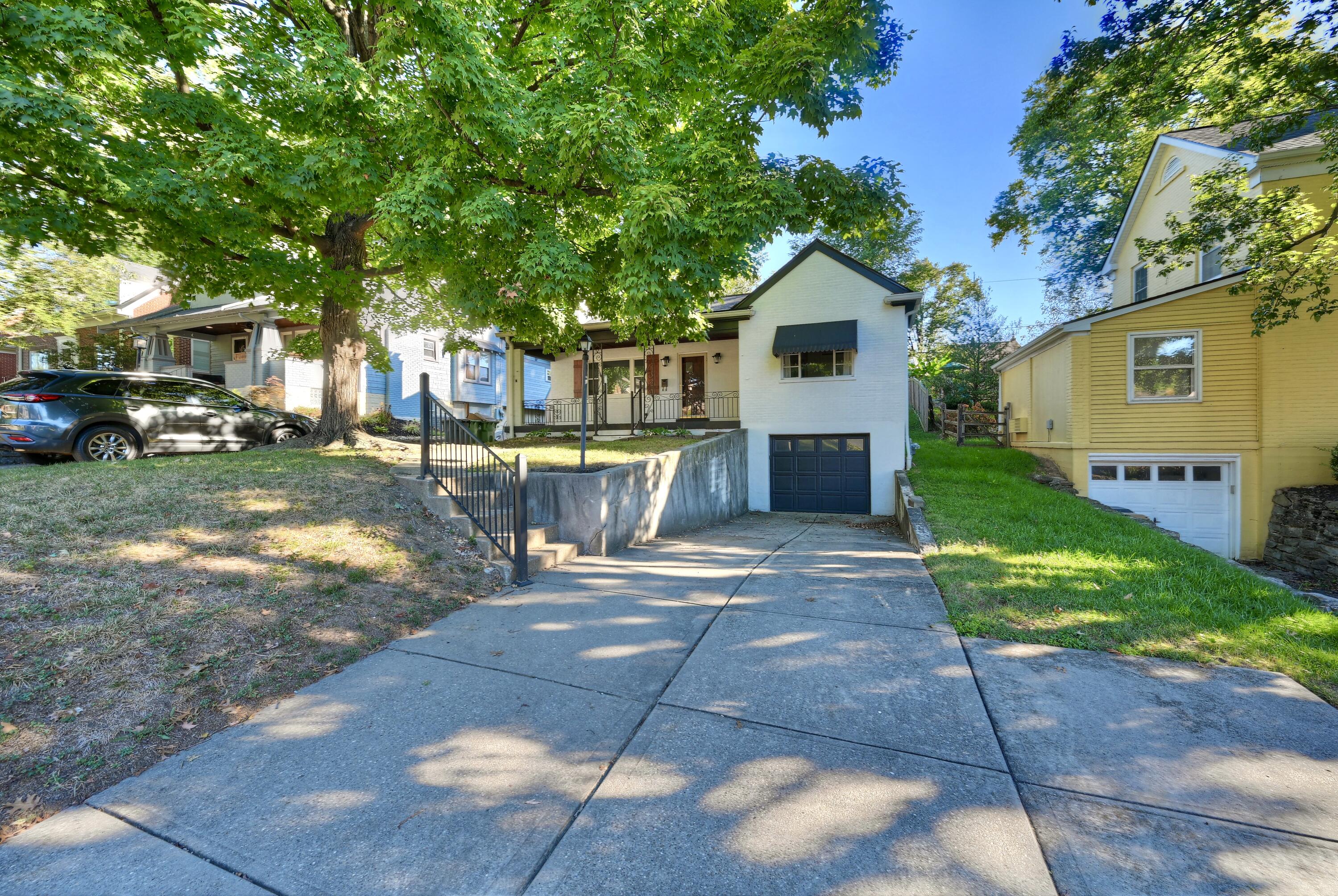 20 Thompson Avenue — photo