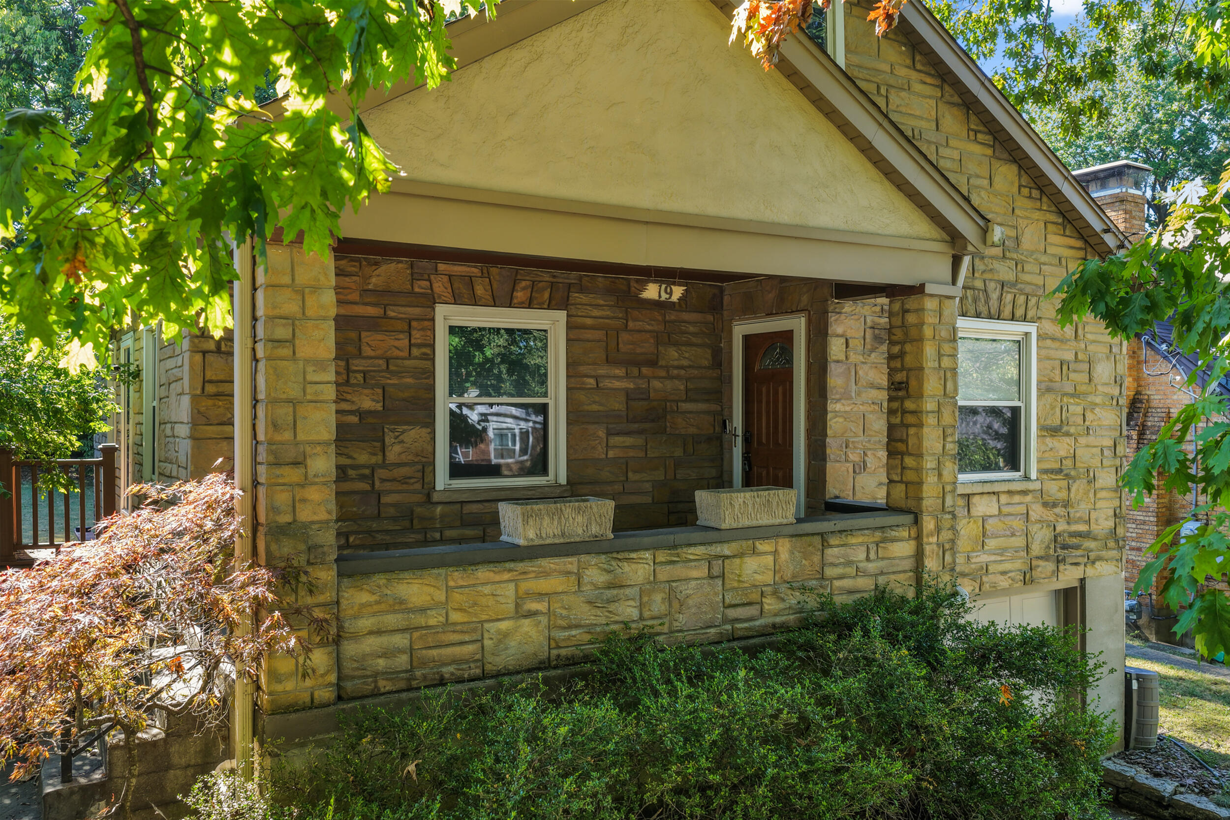 19 Price Avenue — photo