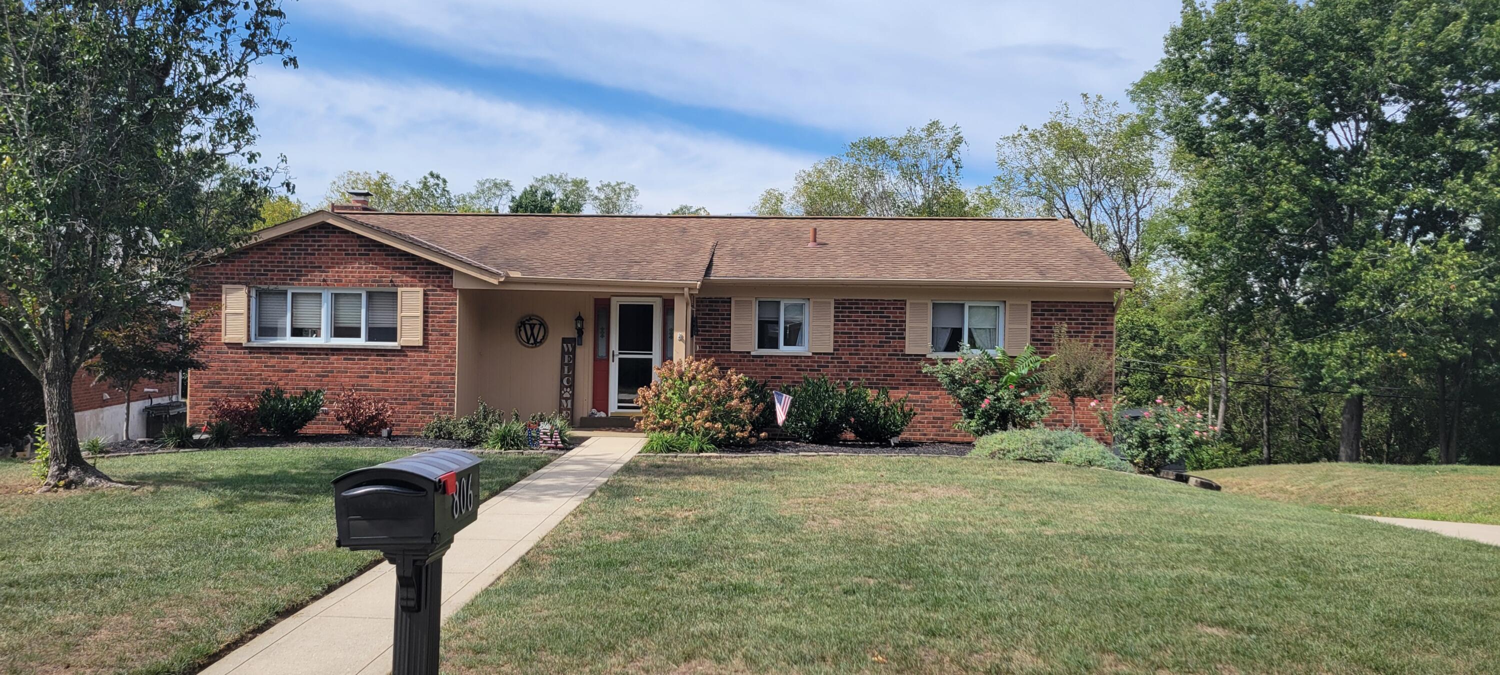 806 Fawnhill Drive — photo