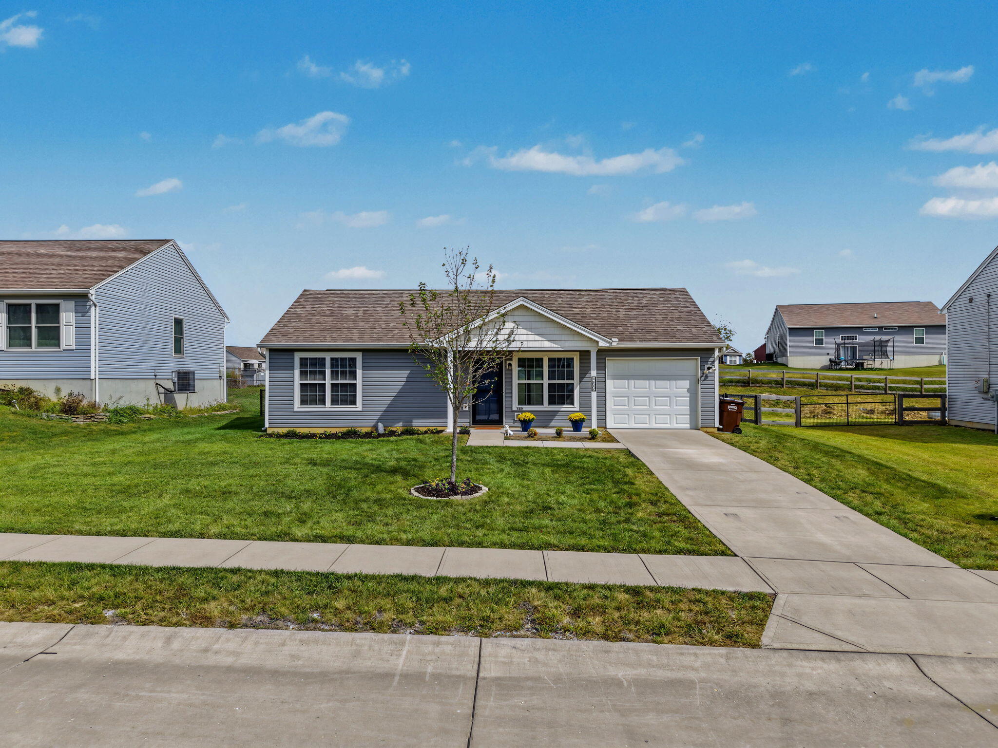 589 Summer Pointe Drive — photo
