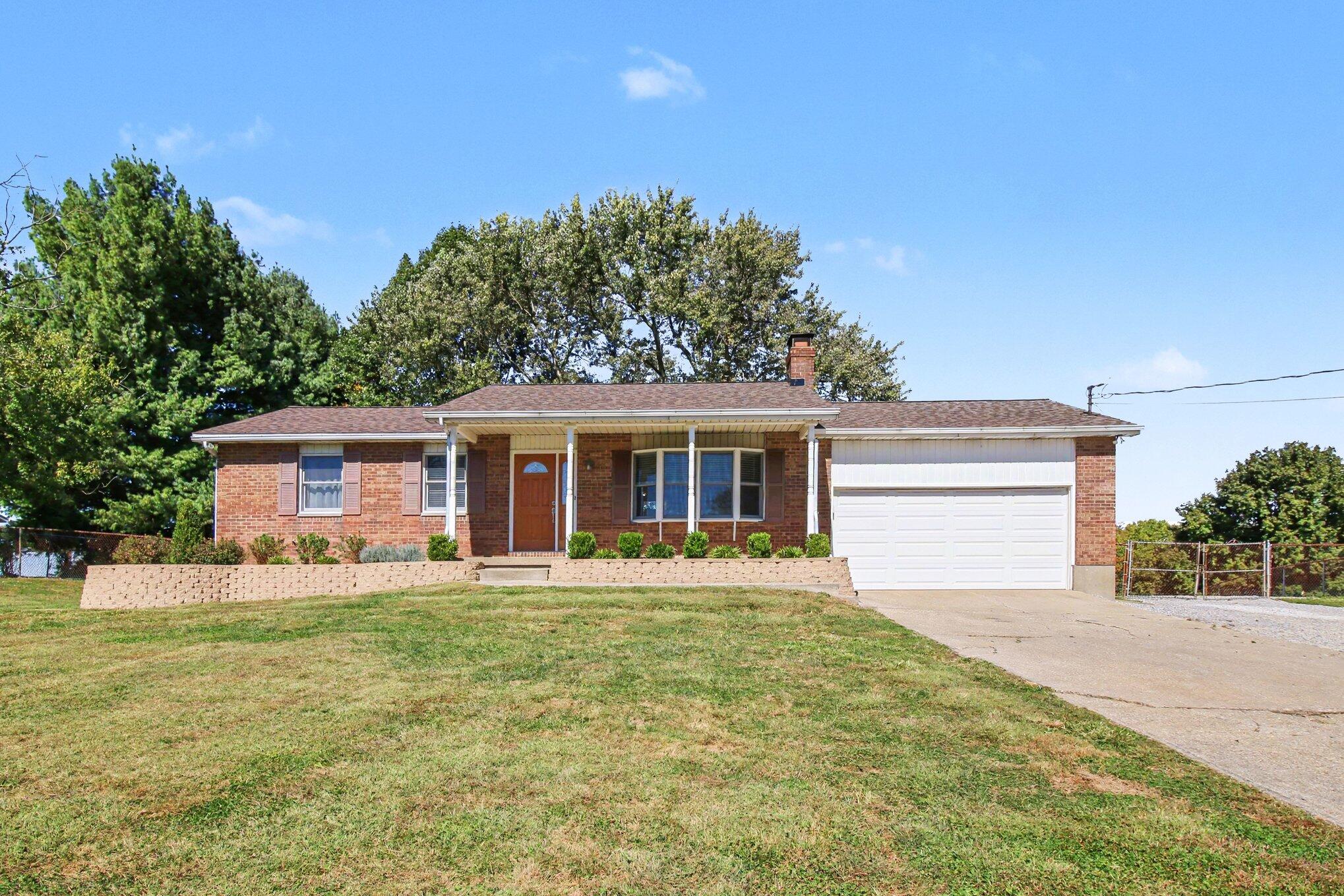 5616 Rabbit Hash Road — photo