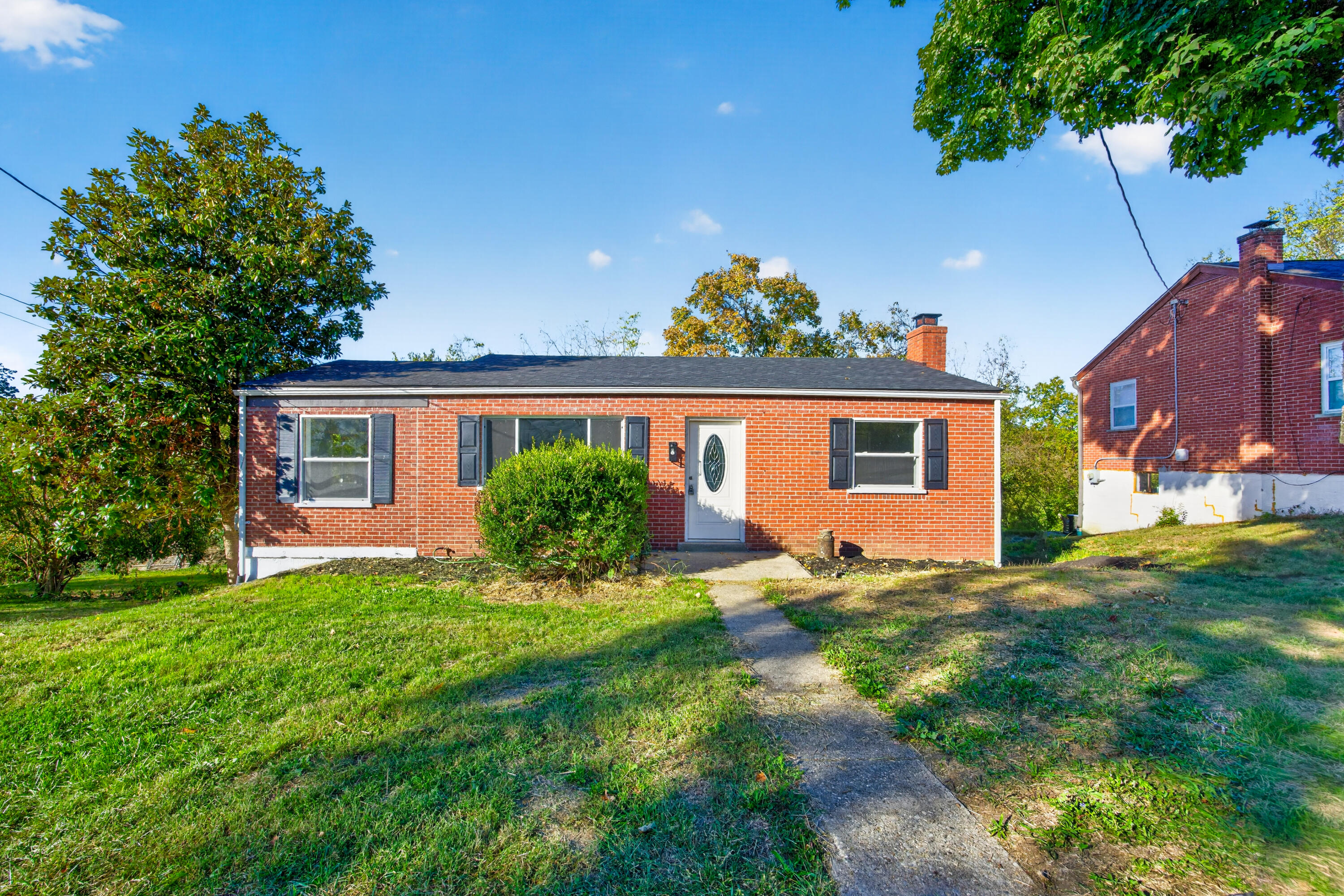 579 Valley View Drive — photo