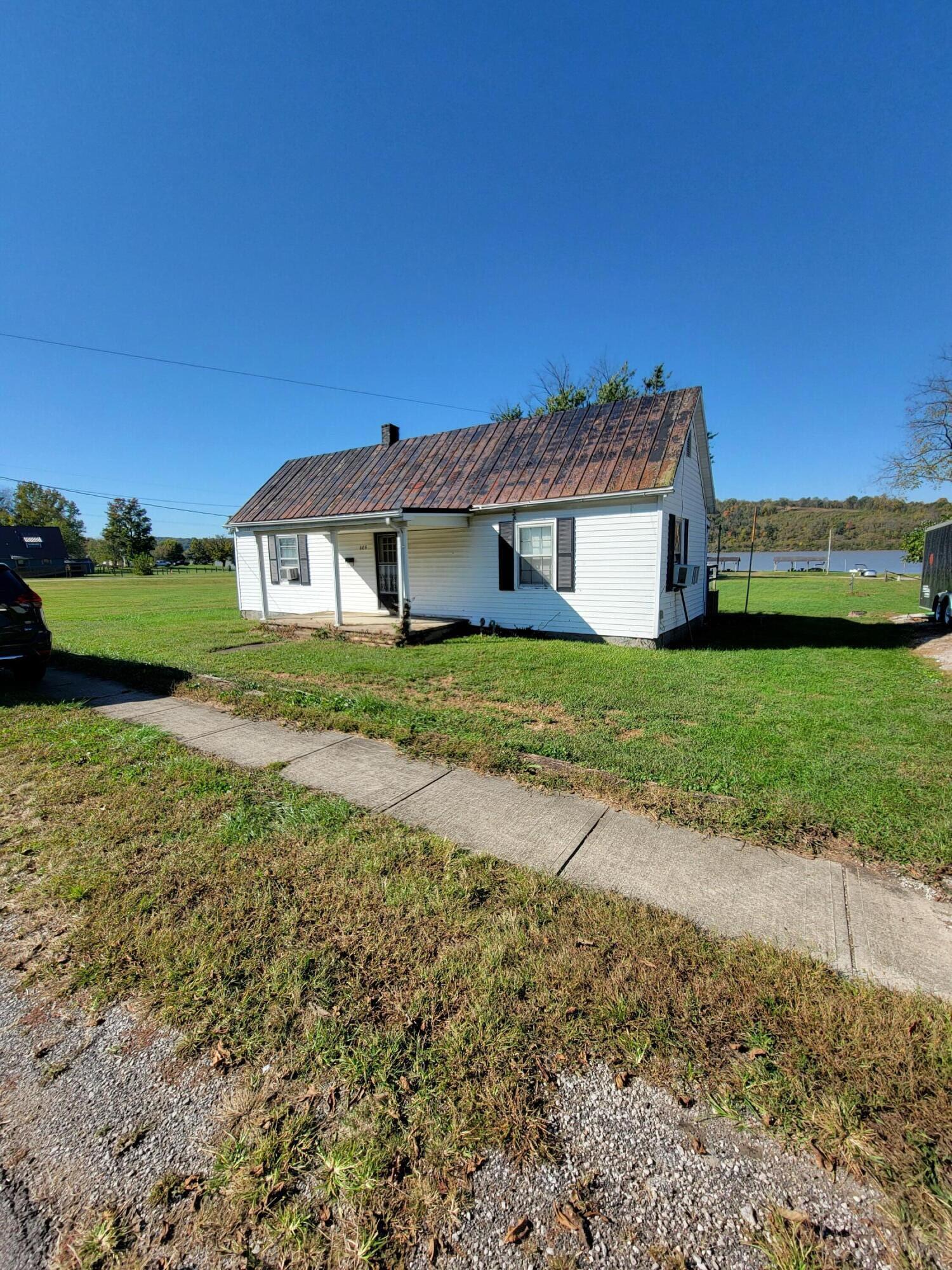 609 E 2nd Street, Augusta, KY 41002 — photo 2