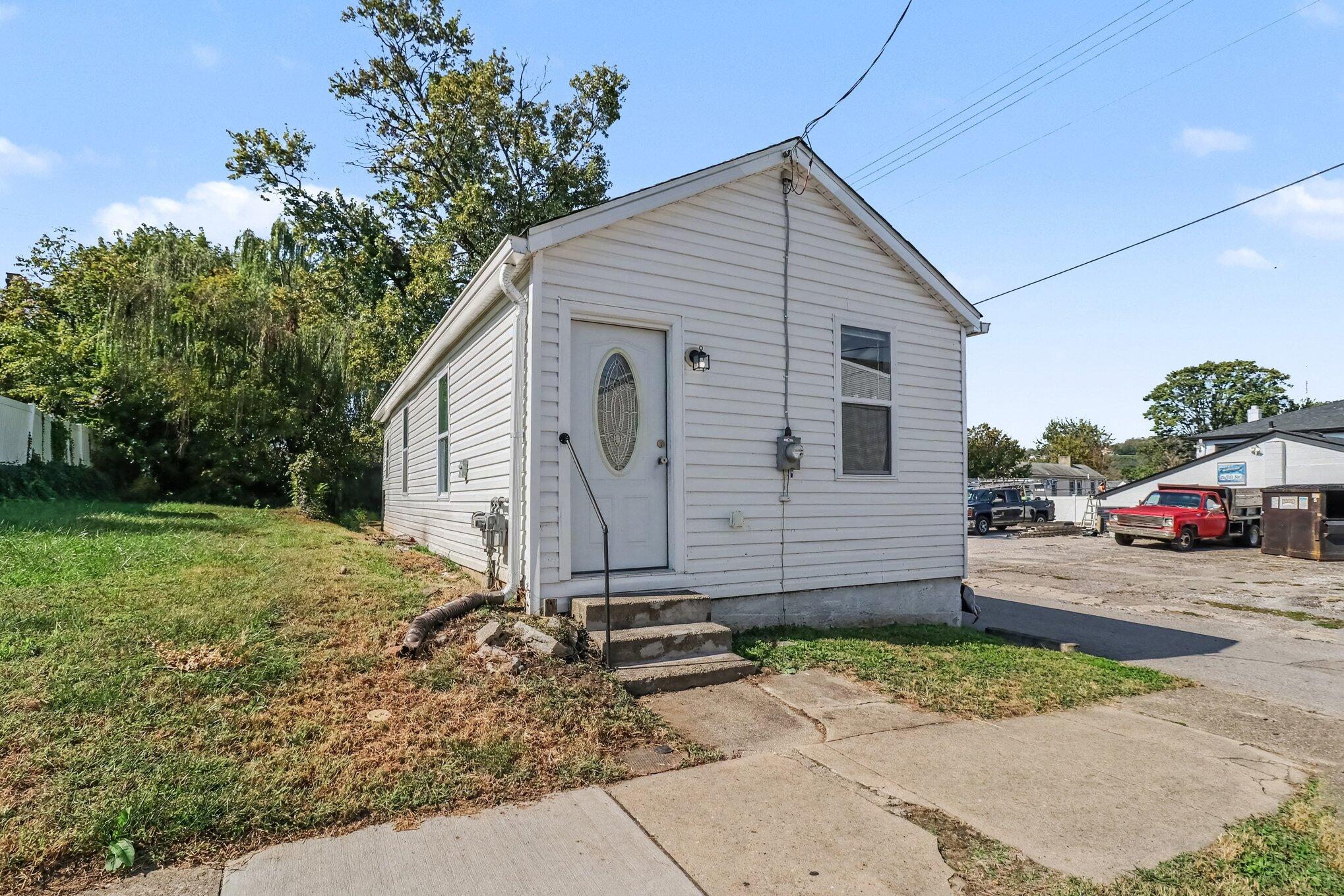 114 Carneal Street — photo