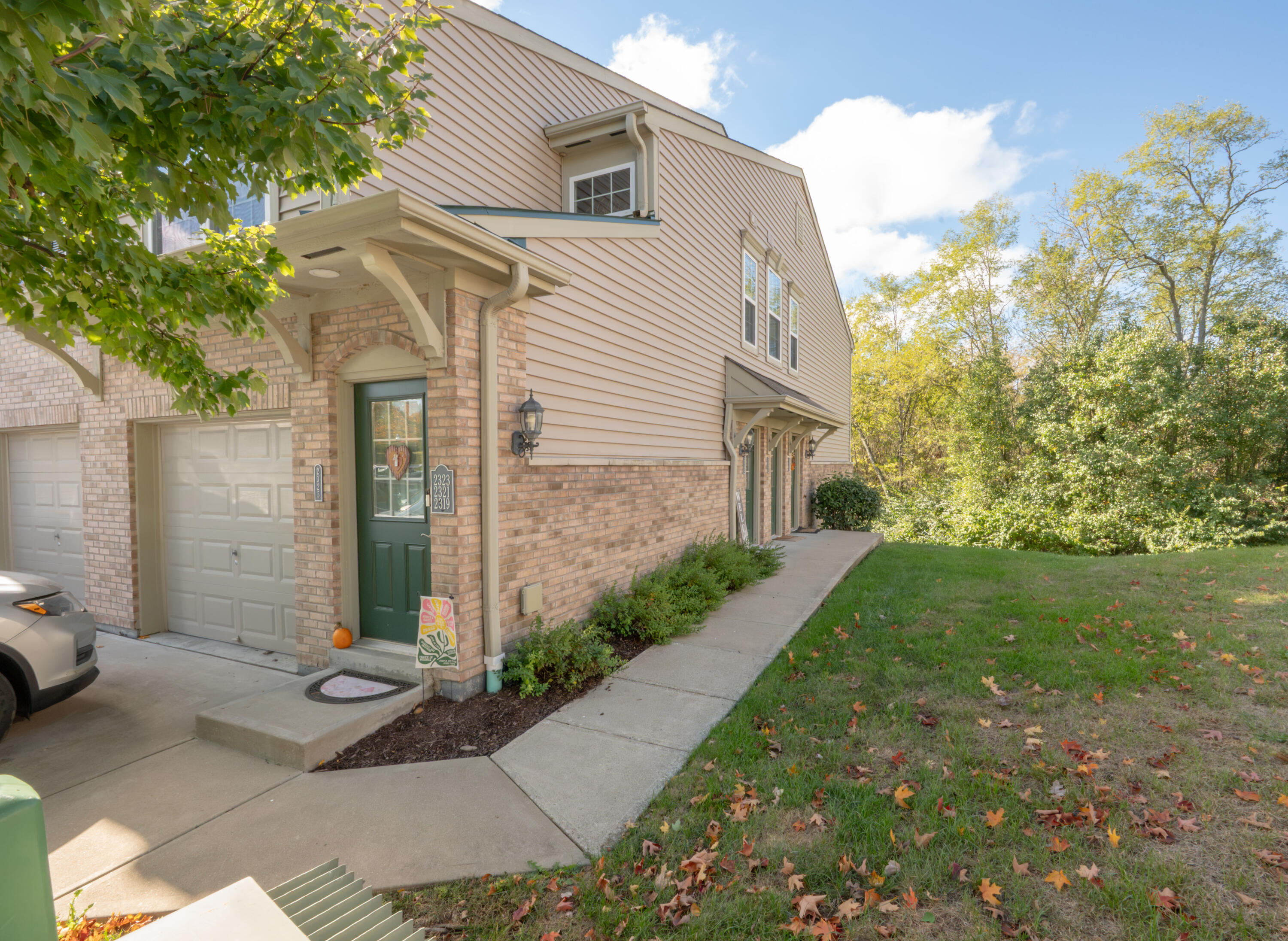 2321 Twelve Oaks Drive — photo