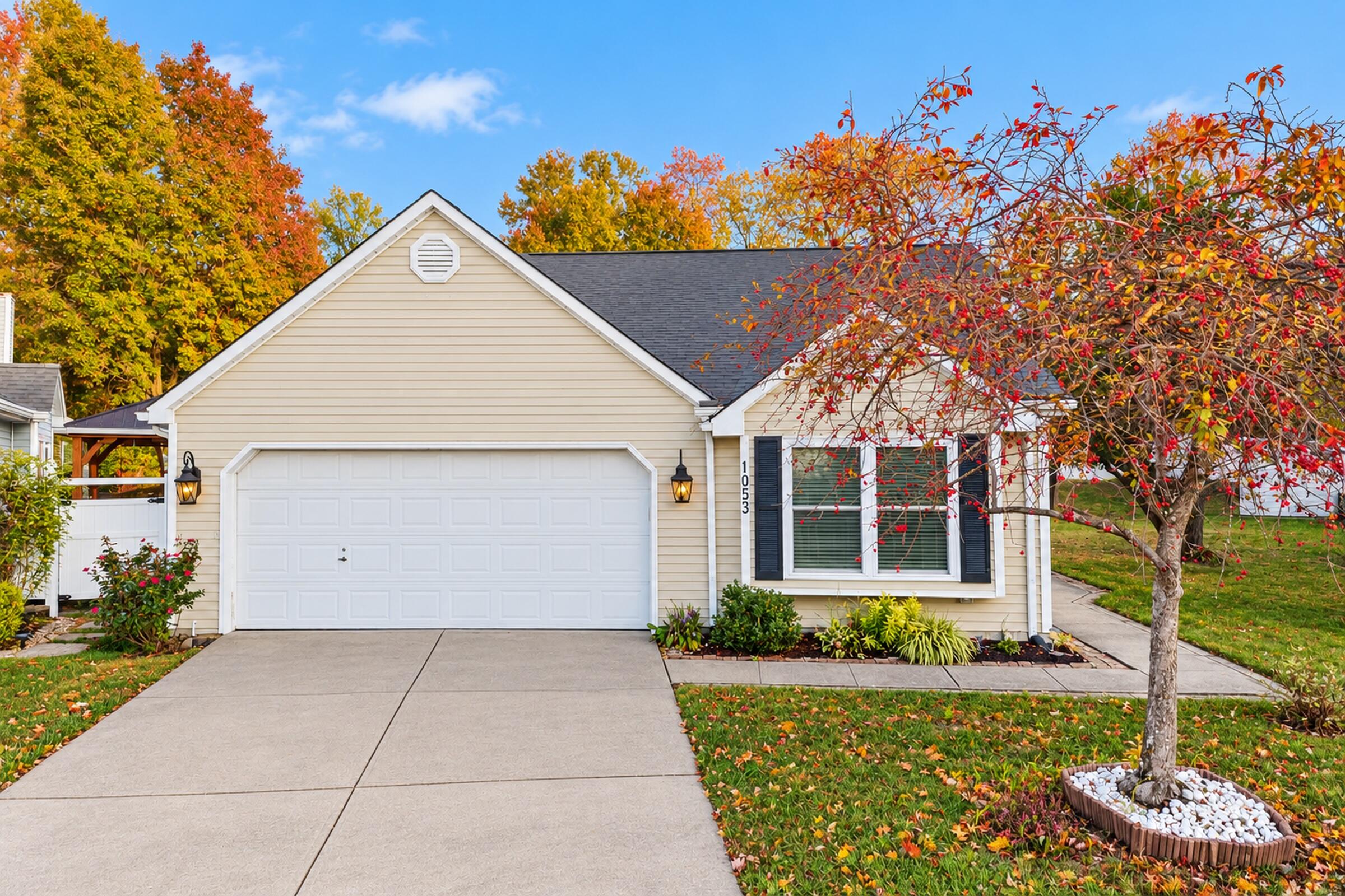 1053 Hampshire Place — photo