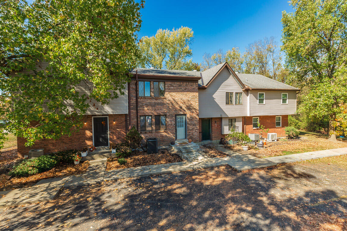 4333 Cobblewood Court — photo