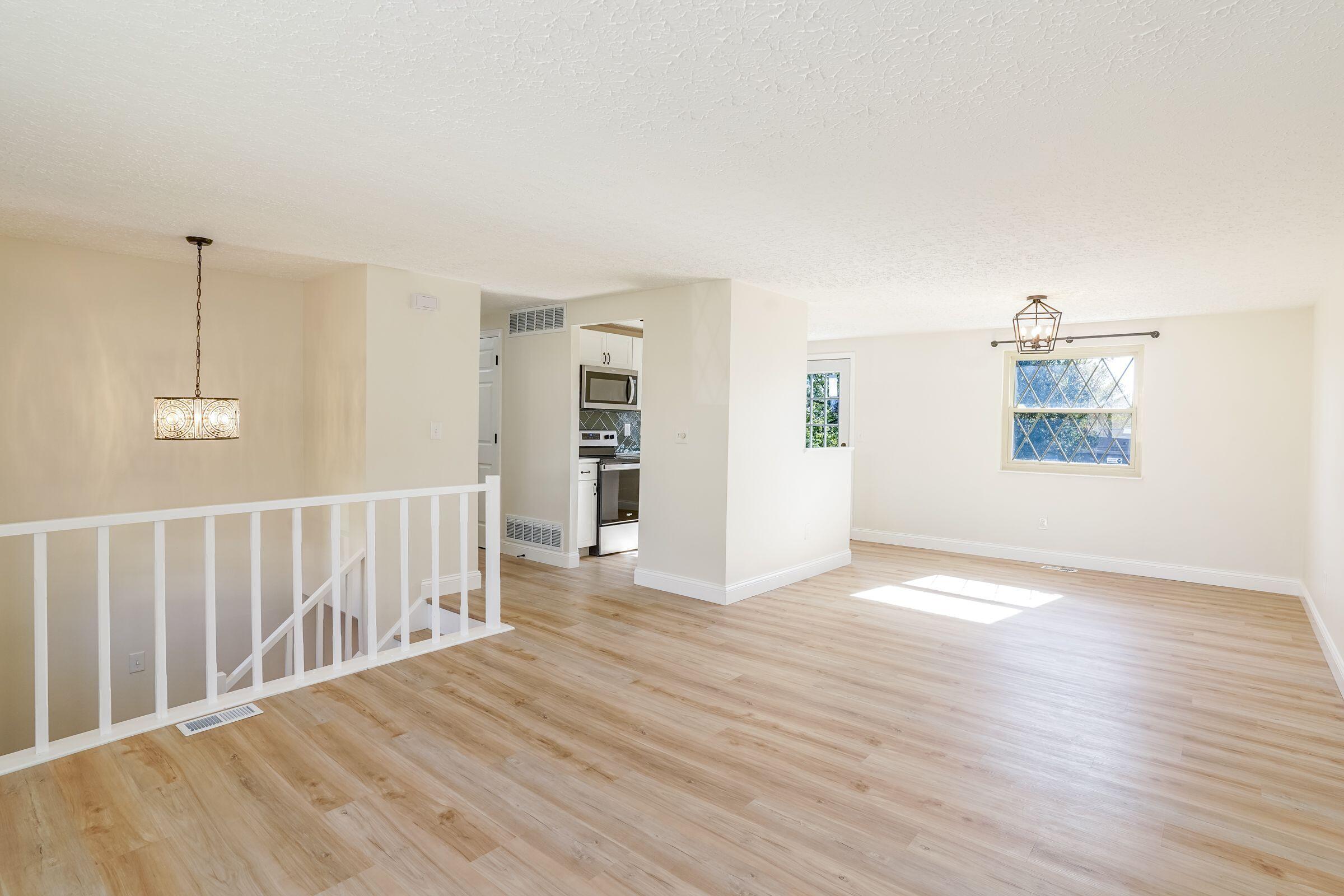7 Canary Court — photo