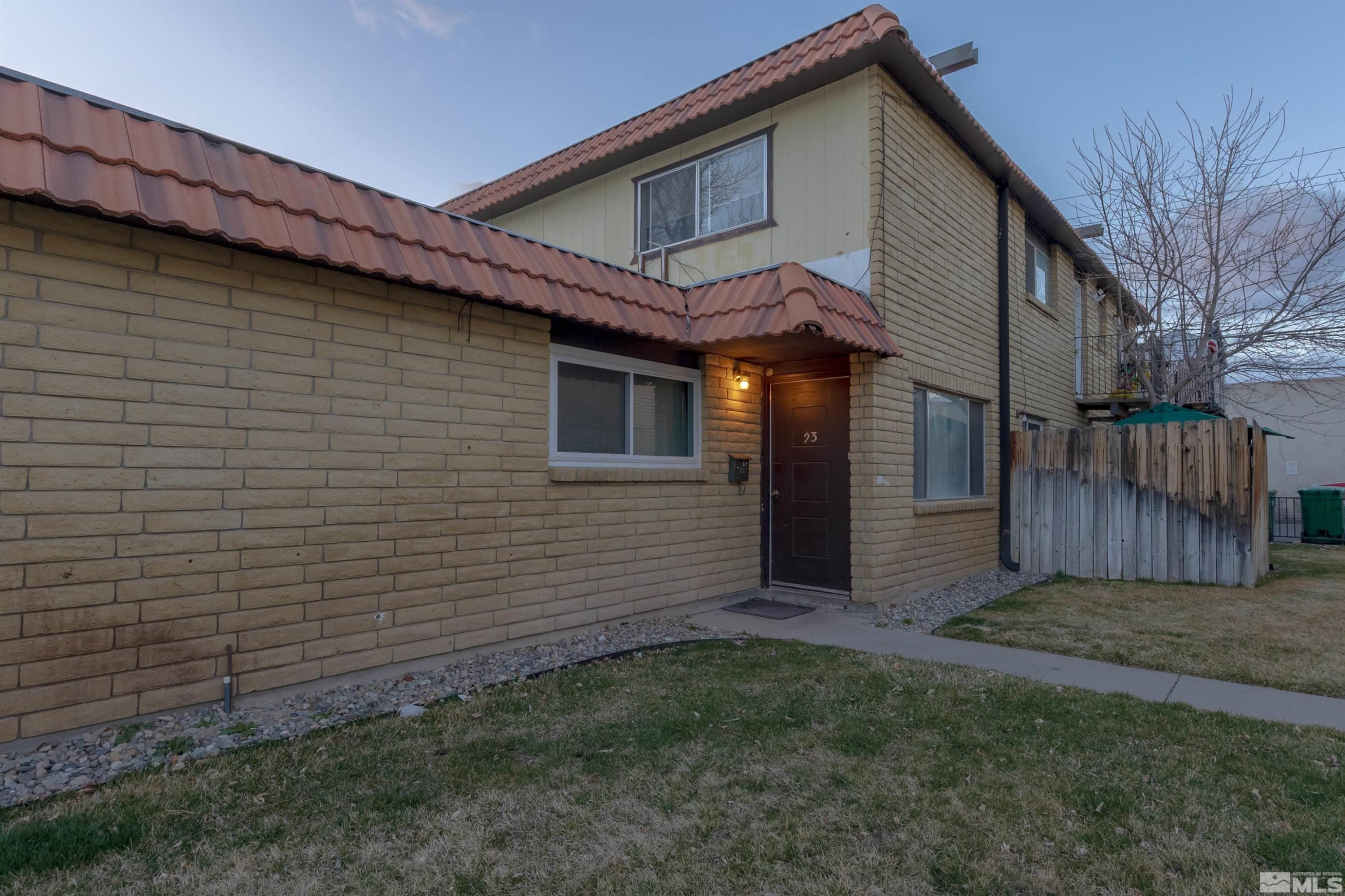 3400 Woodside Drive Apt 23 — photo