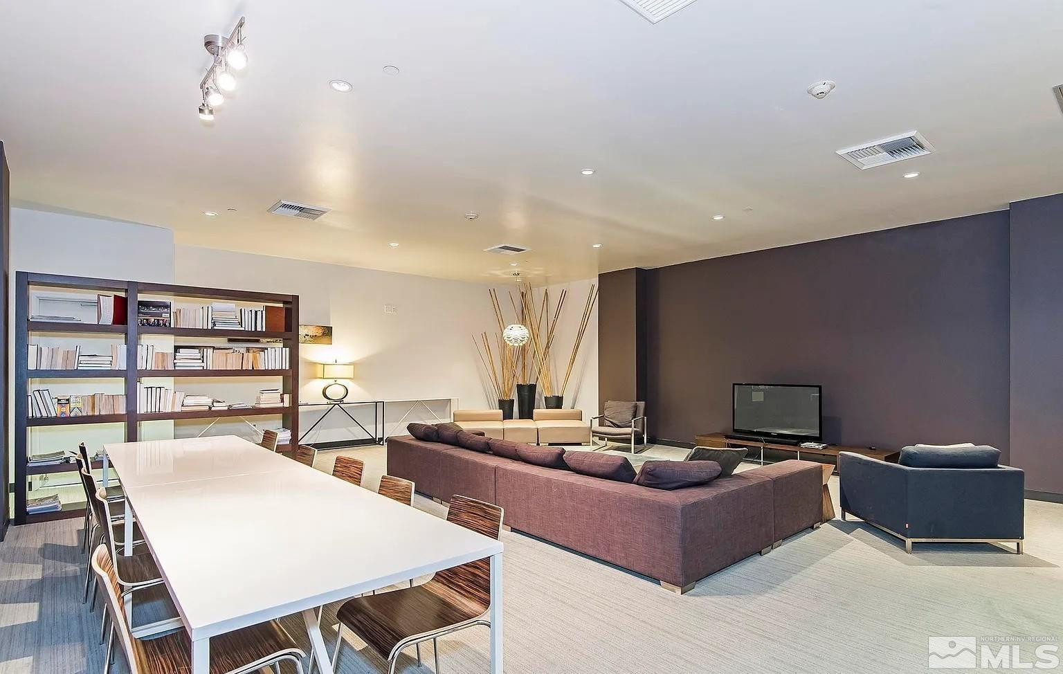 255 N Sierra Street Unit 407 — photo