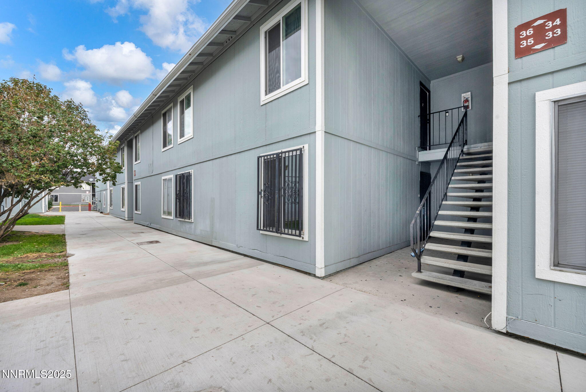 4600 Neil Road Apt 35 — photo