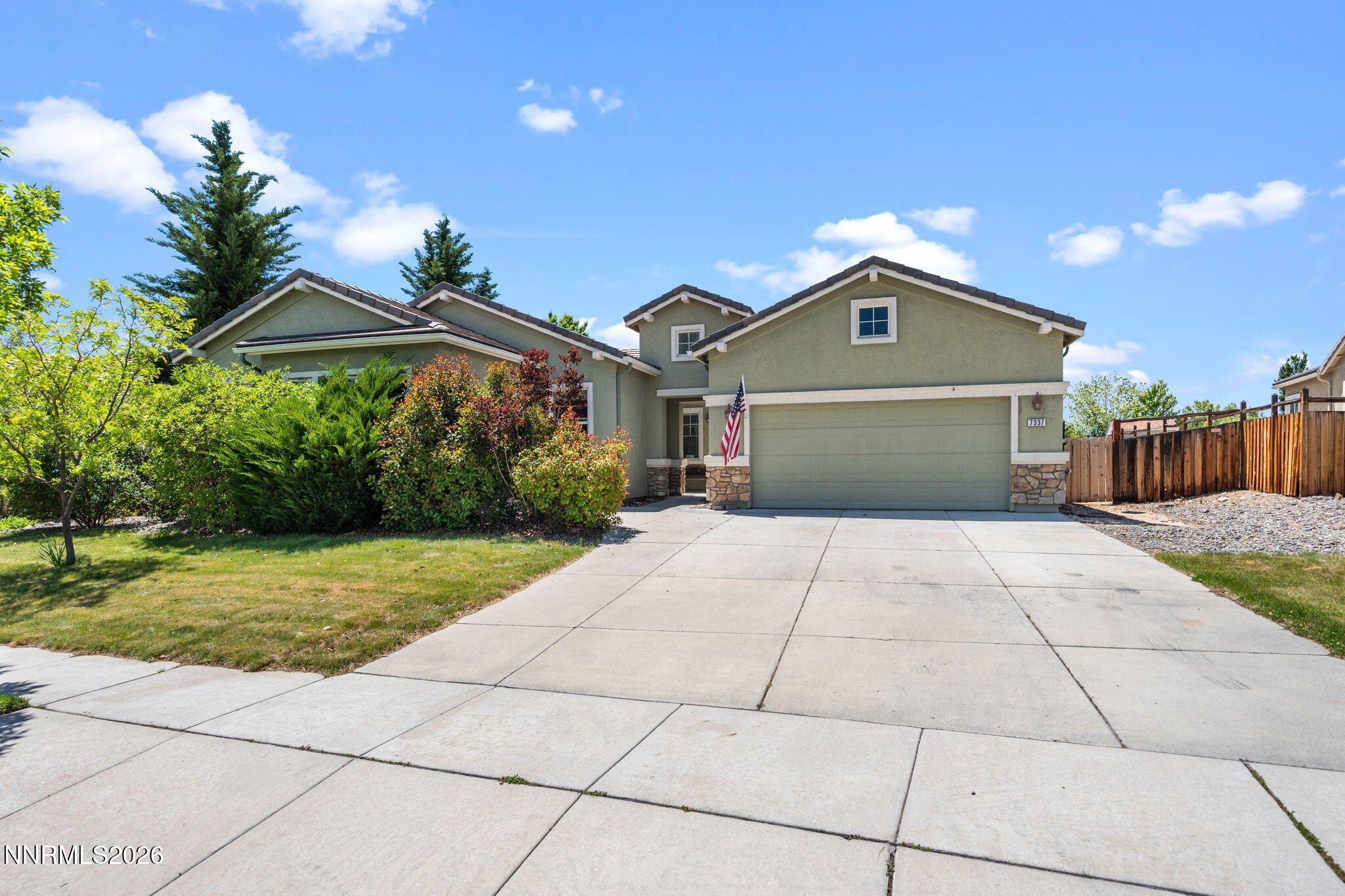 7337 Phoenix Drive — photo