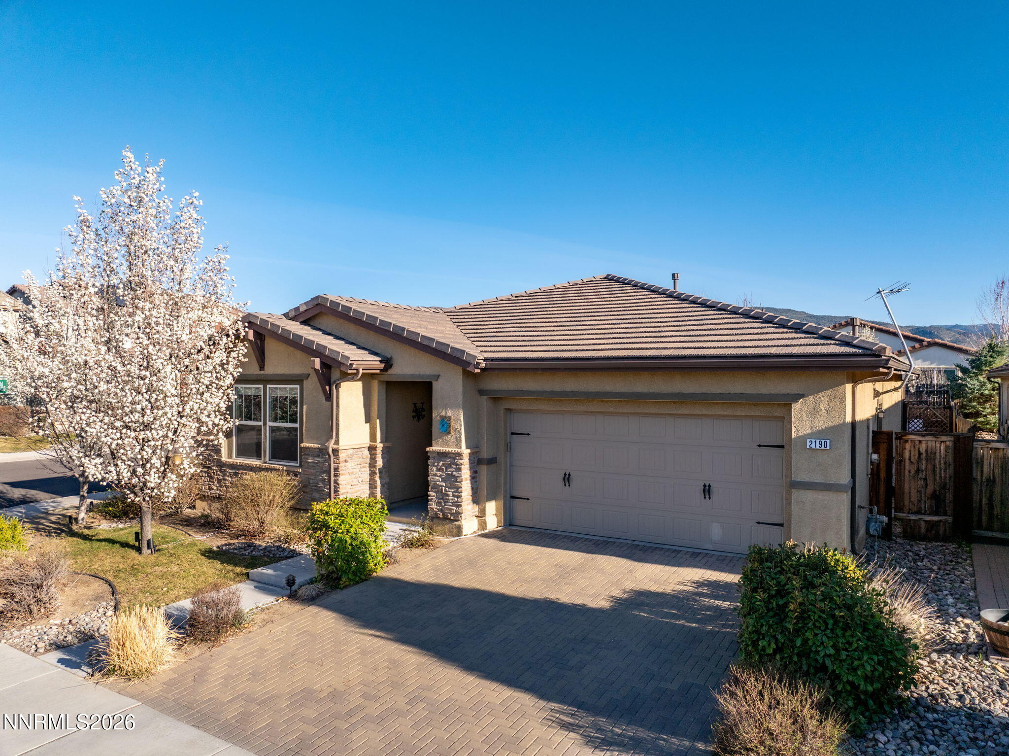 2190 Dutch Draft Drive — photo