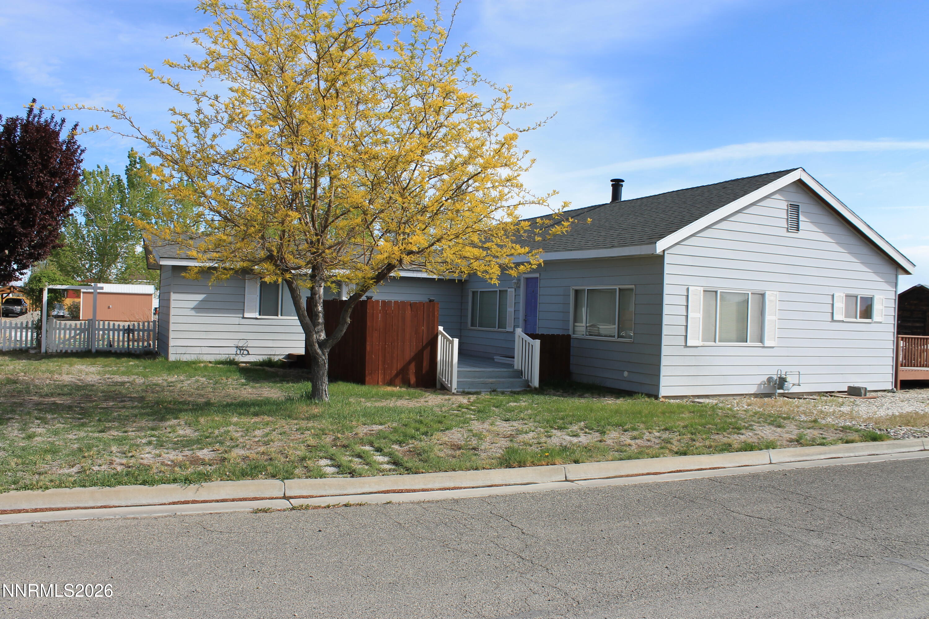 320 Reyes Way — photo