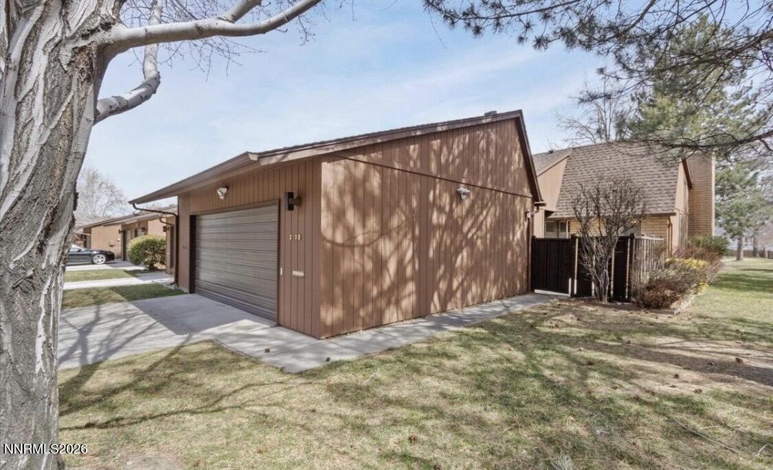 2108 Chicory Way — photo